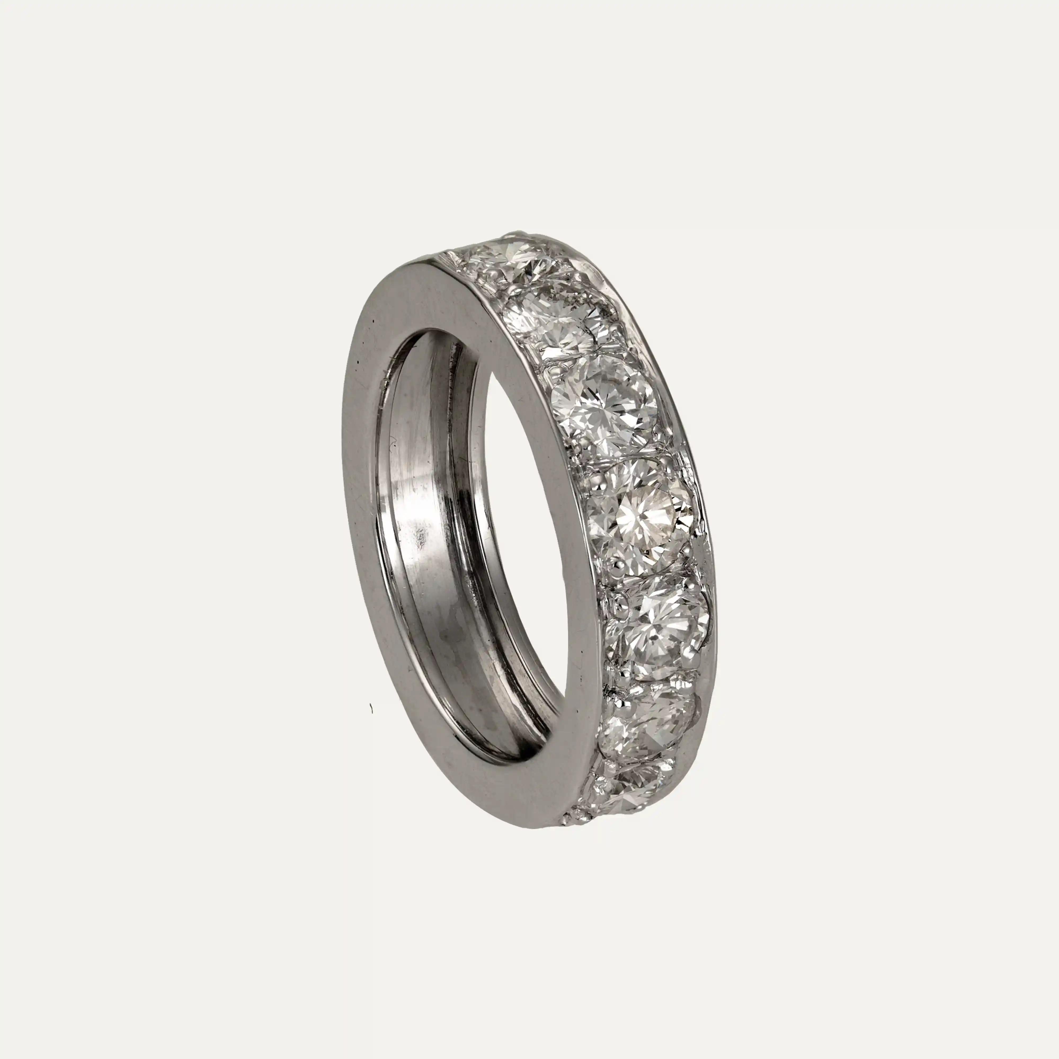 Contemporary Ring aus Gold und Diamanten (Brillantschliff) im Angebot
