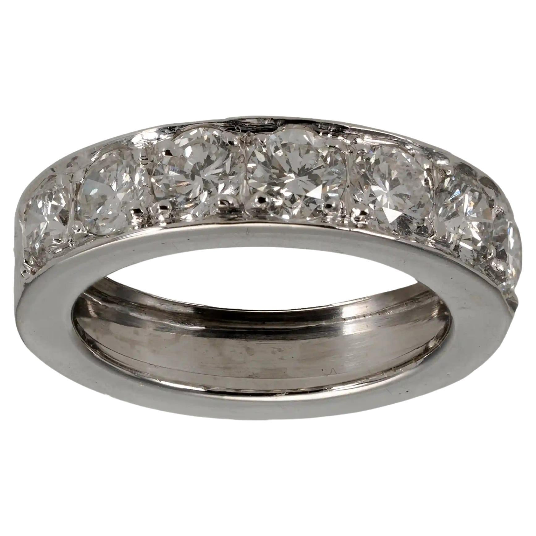 Contemporary Ring aus Gold und Diamanten im Angebot