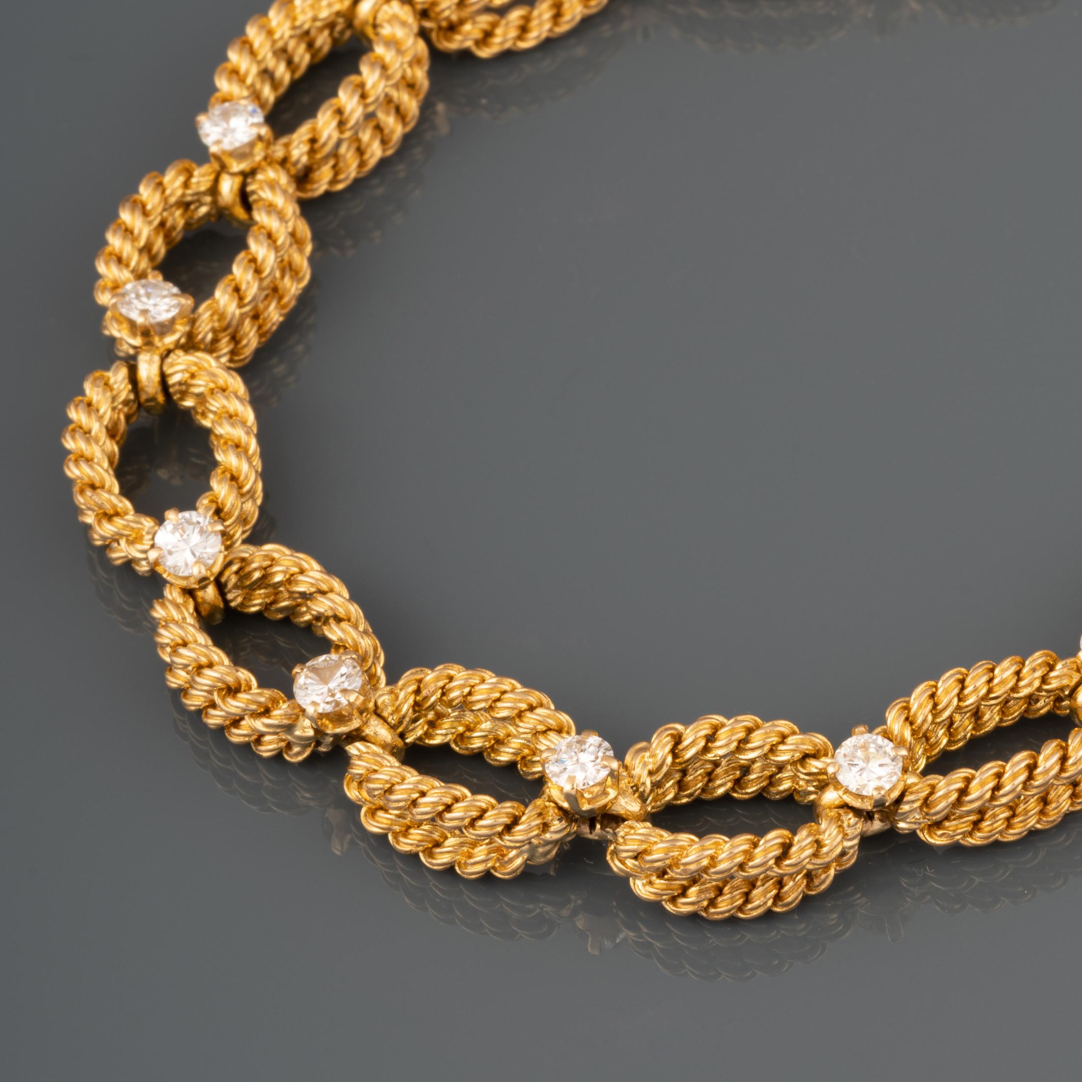 Taille brillant Bracelet Boucheron vintage en or et diamants en vente
