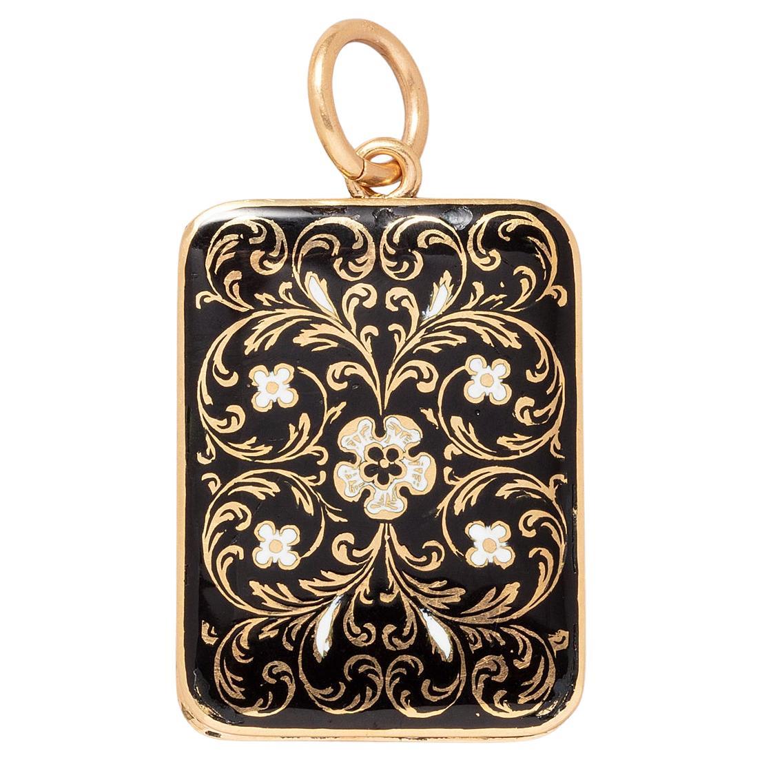Gold and Enamel French Vinaigrette Pendant