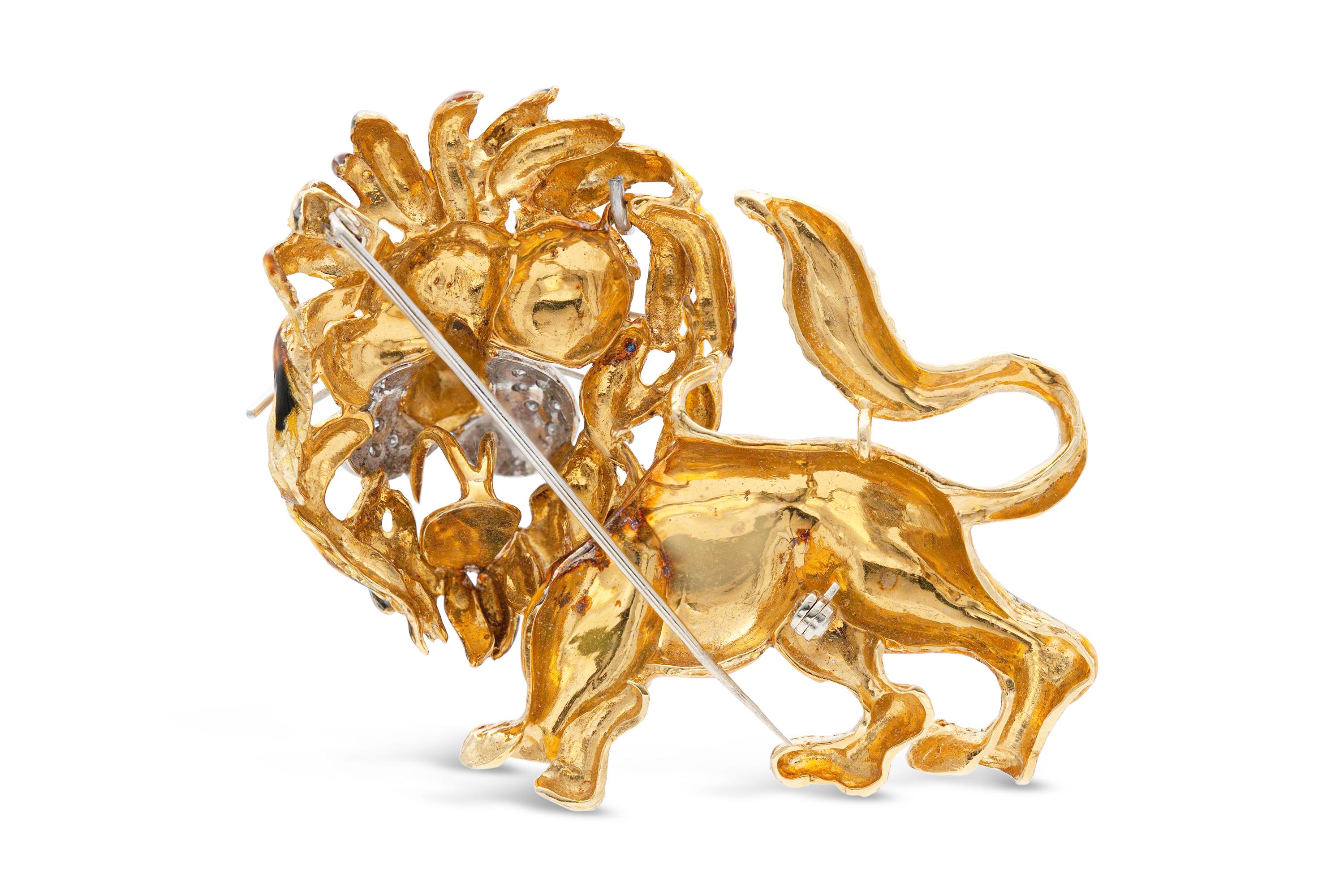 Gold and Enamel Lion Brooch In Good Condition In New York, NY