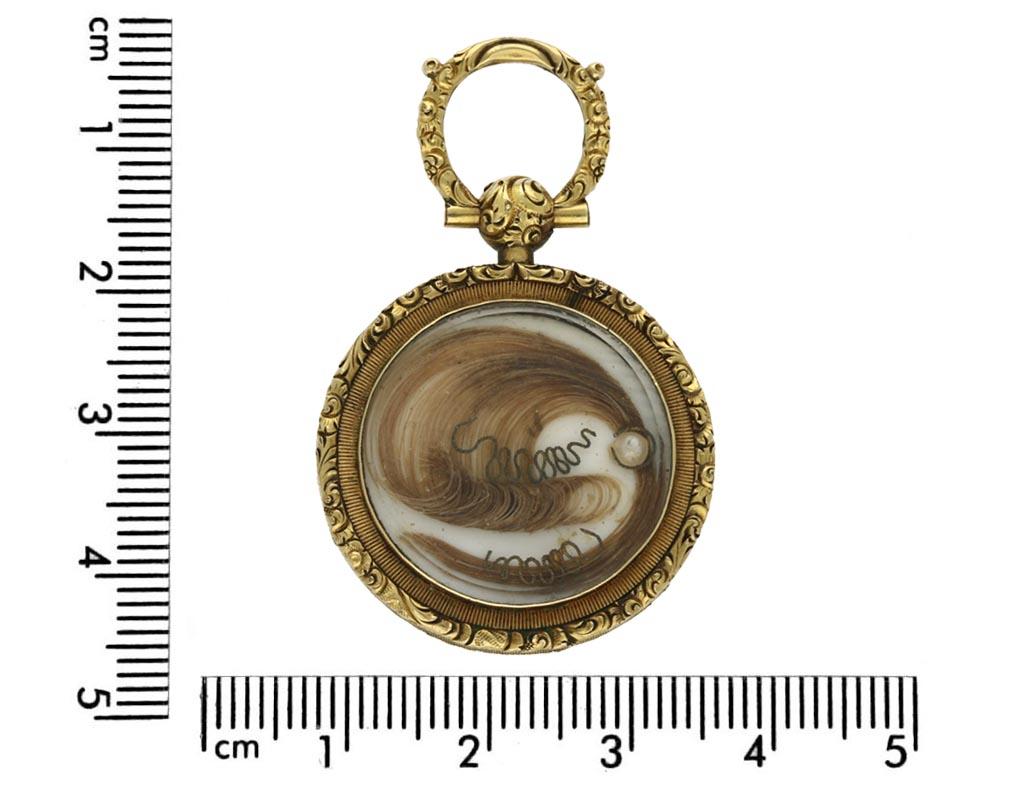 Uncut Antique enamel memorial pendant, circa 1830. For Sale
