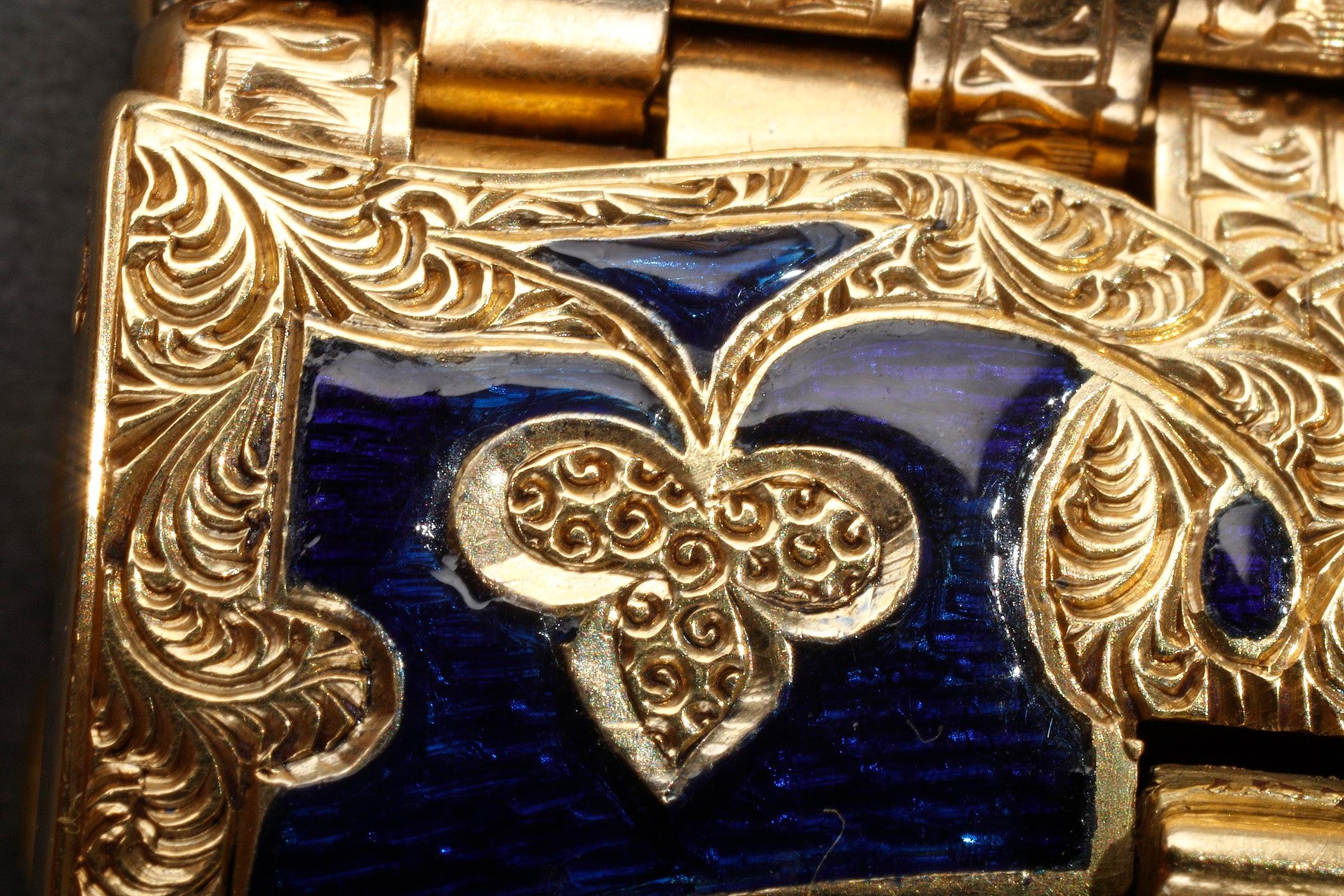 Gold and Enamel Miniature Bracelet, Bost, 19th Century For Sale 9