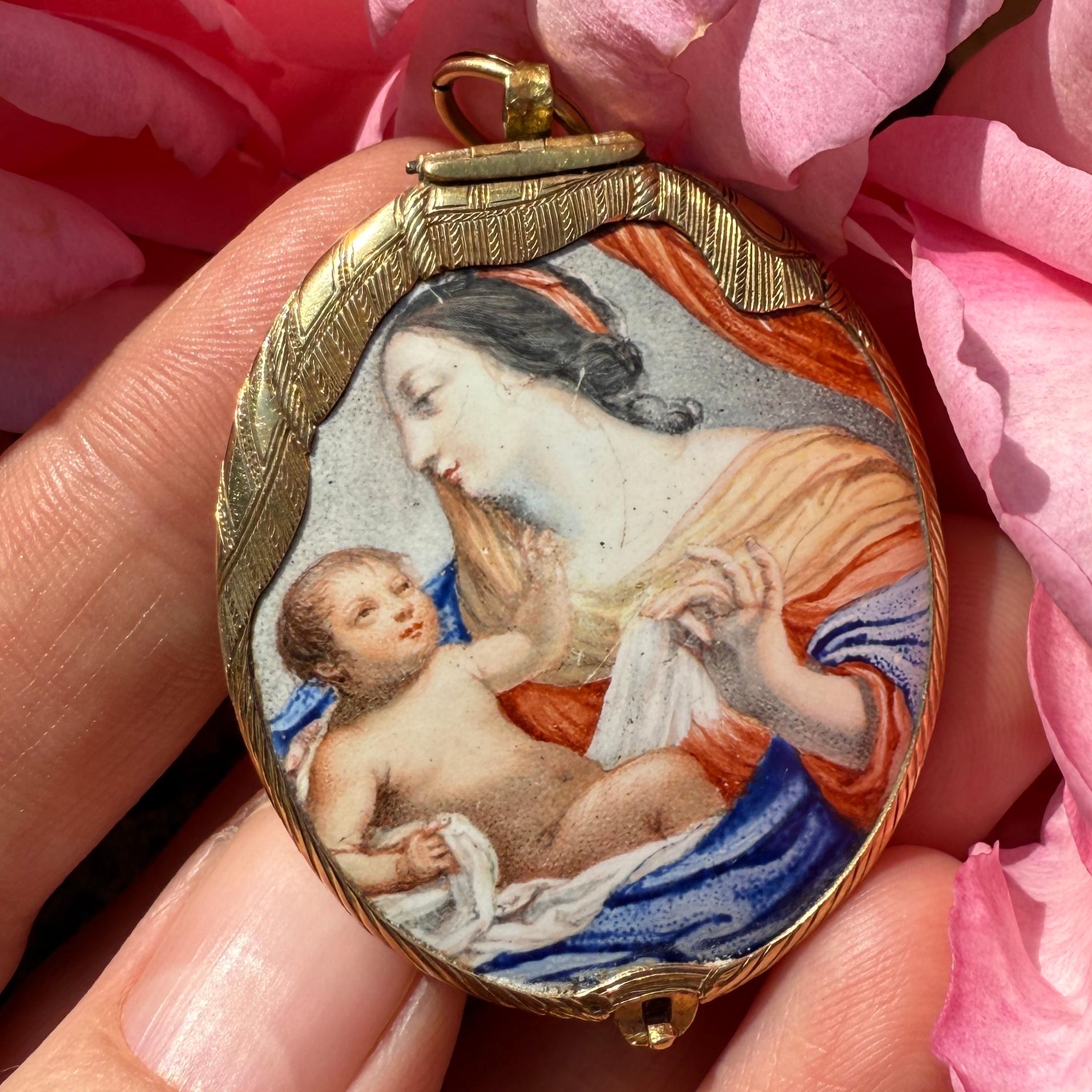 Gold and Enamel Pendant Depicting the Virgin and Child. French, 17th century For Sale 9