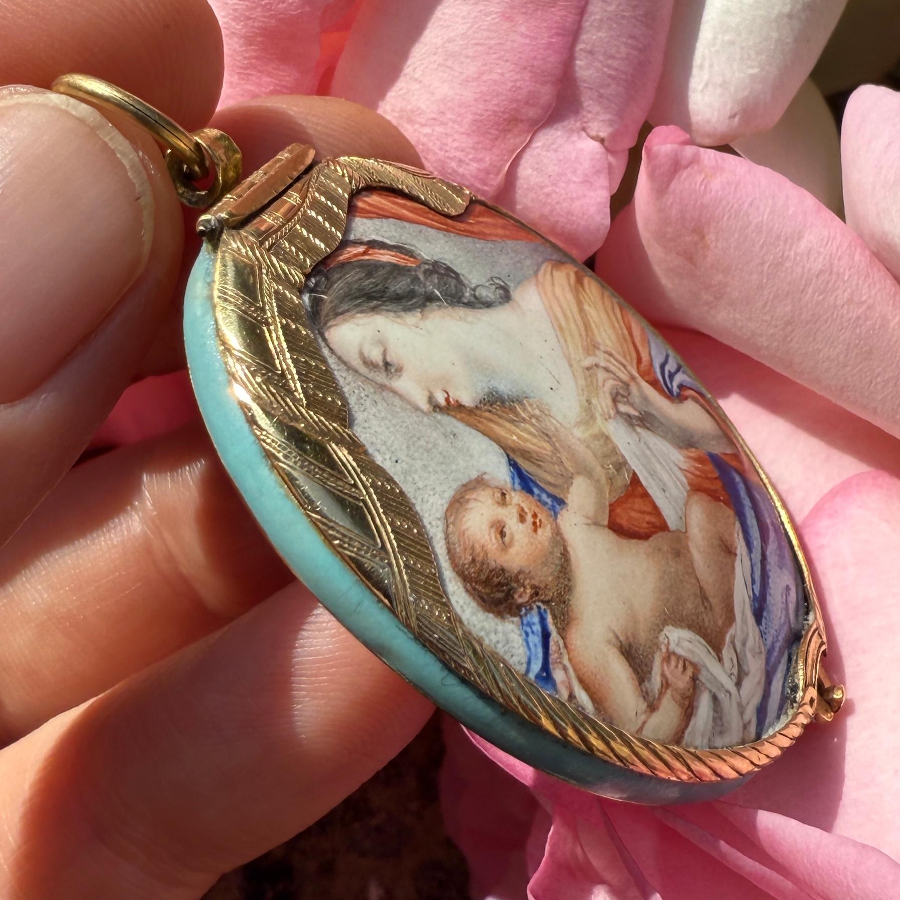 Gold and Enamel Pendant Depicting the Virgin and Child. French, 17th century For Sale 11