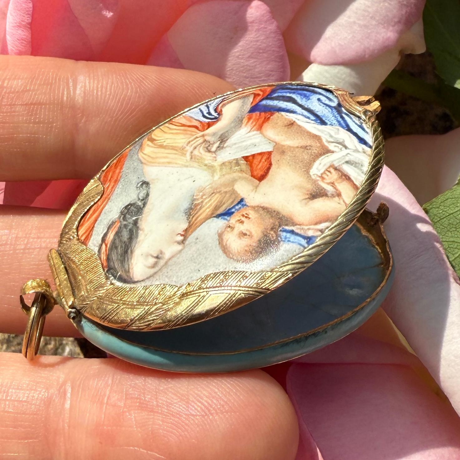 Gold and Enamel Pendant Depicting the Virgin and Child. French, 17th century For Sale 5