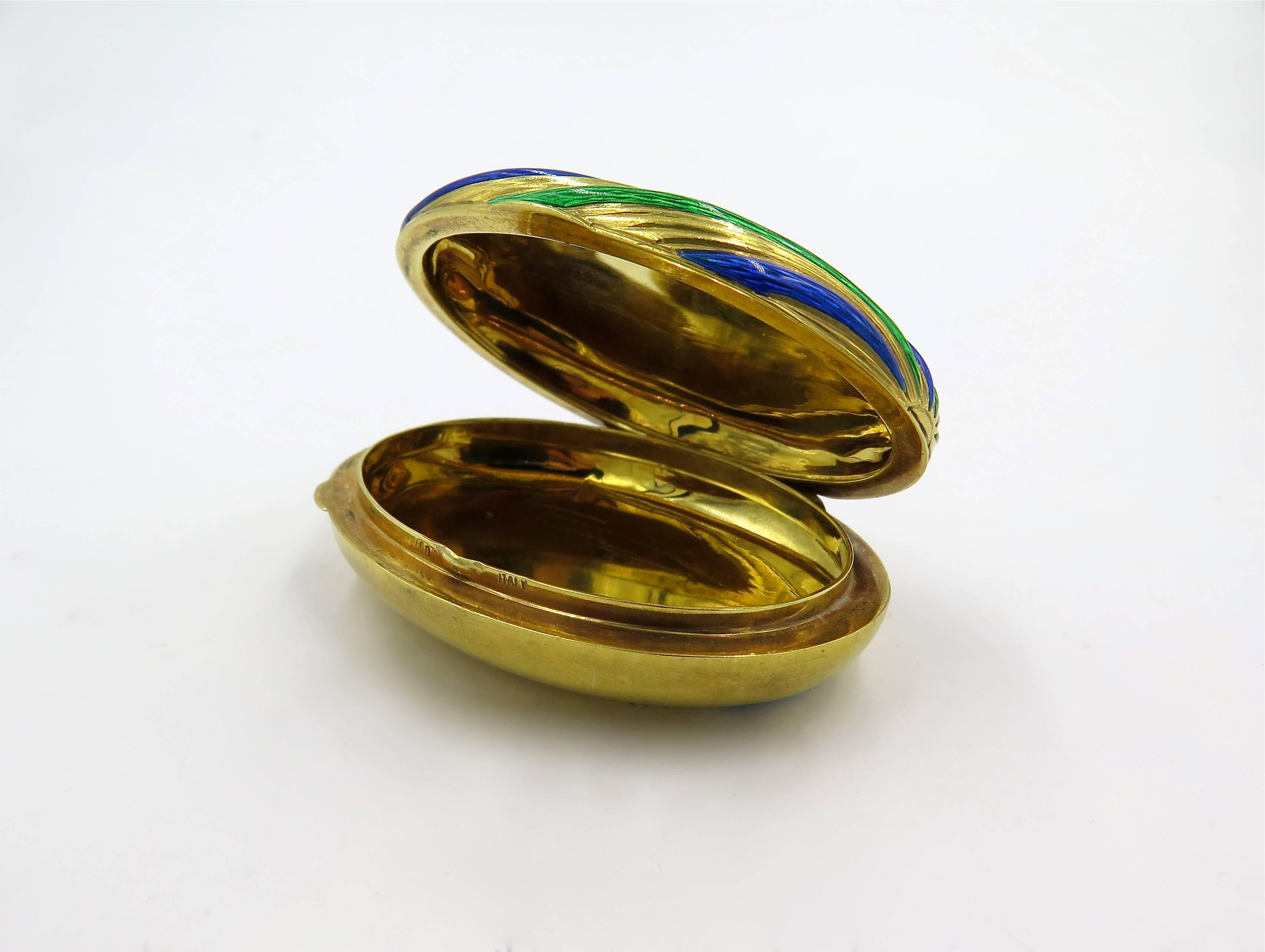 Gold and Enamel Pill Box In Excellent Condition In New York, NY