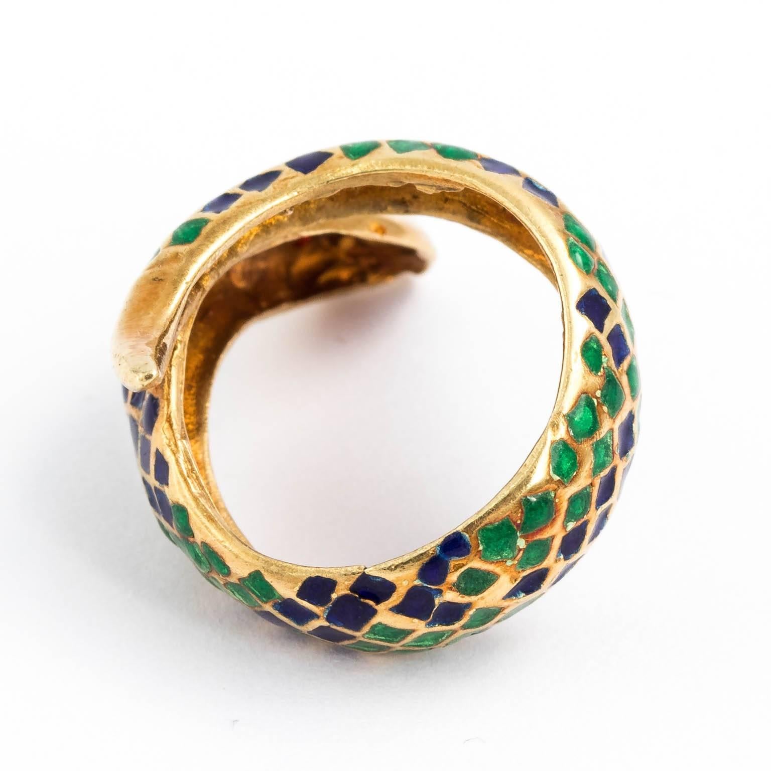 Gold and Enamel Serpent Ring For Sale 1