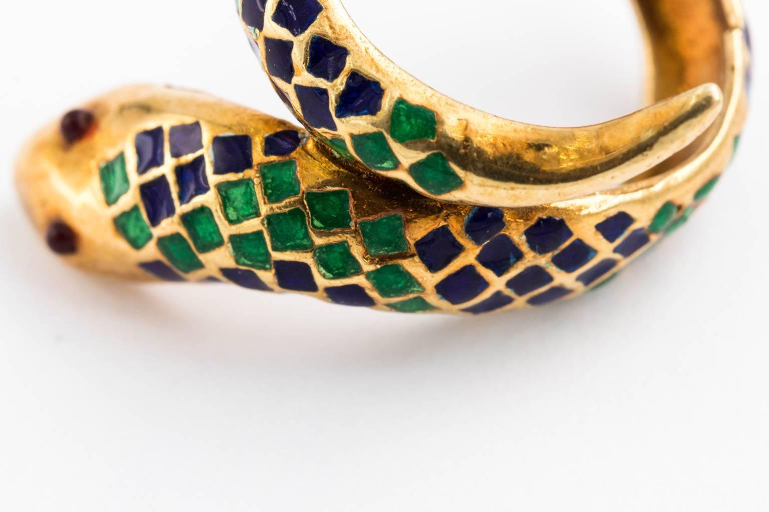 Gold and Enamel Serpent Ring For Sale 5