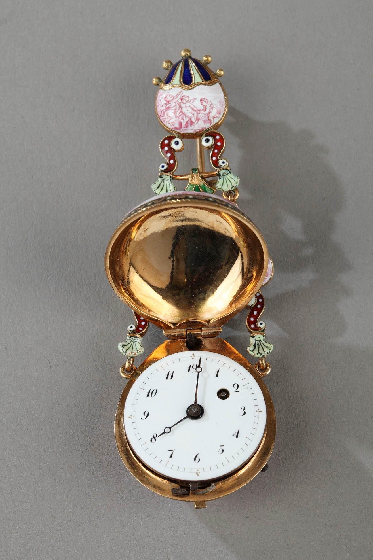 Gold and Enamel Watch/Chatelaine, Viennese Craftsmanship, circa 1860-1870 In Good Condition For Sale In Paris, FR