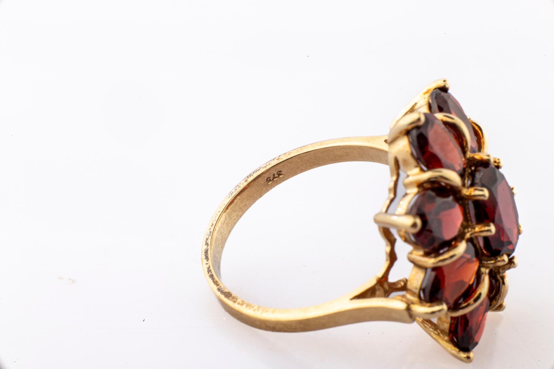 Women's or Men's Gold and Garnet Mid Century Flower Ring For Sale