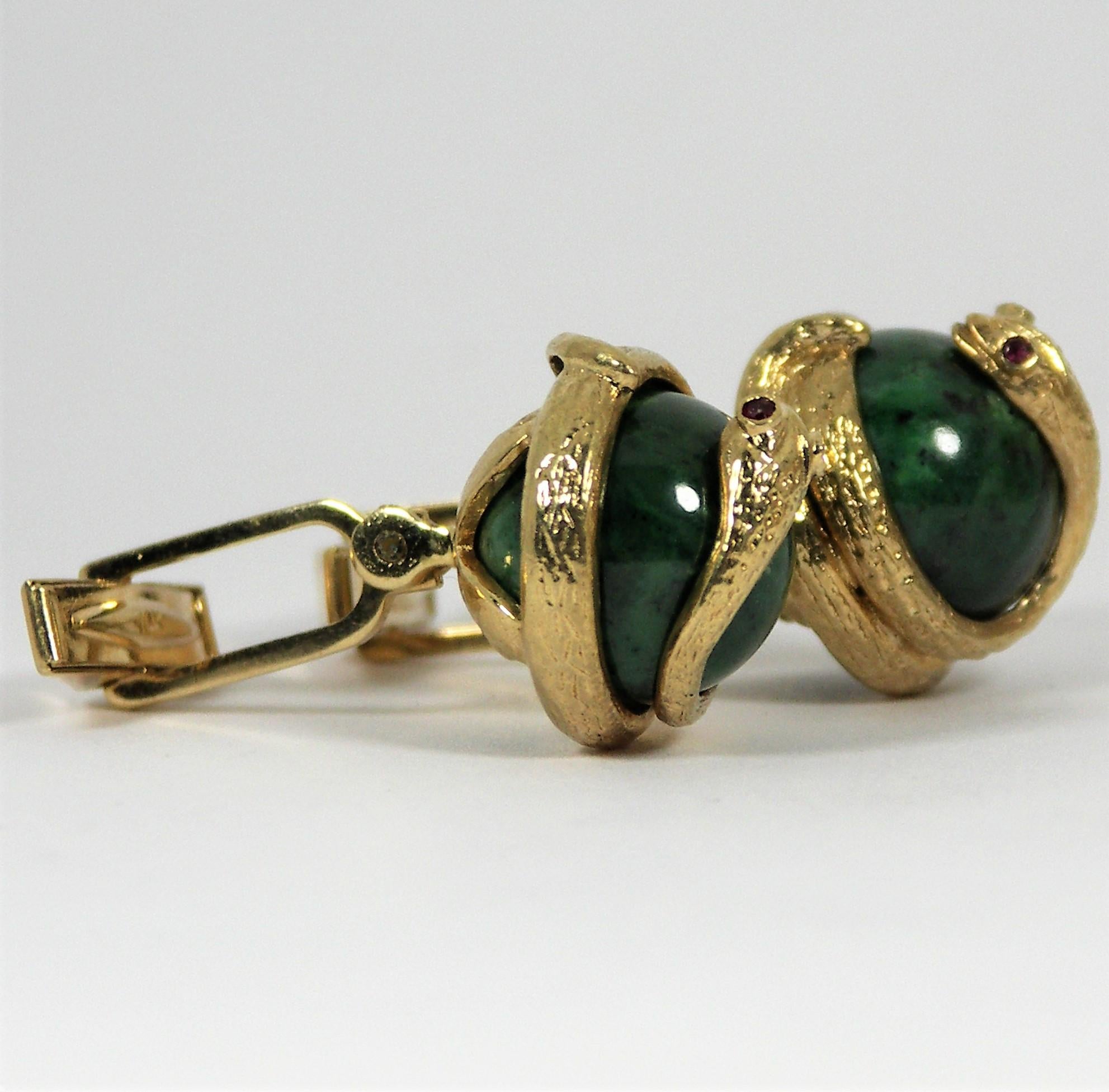 Gold and Jade Snake Cufflinks with Ruby Eyes In Good Condition In Palm Beach, FL