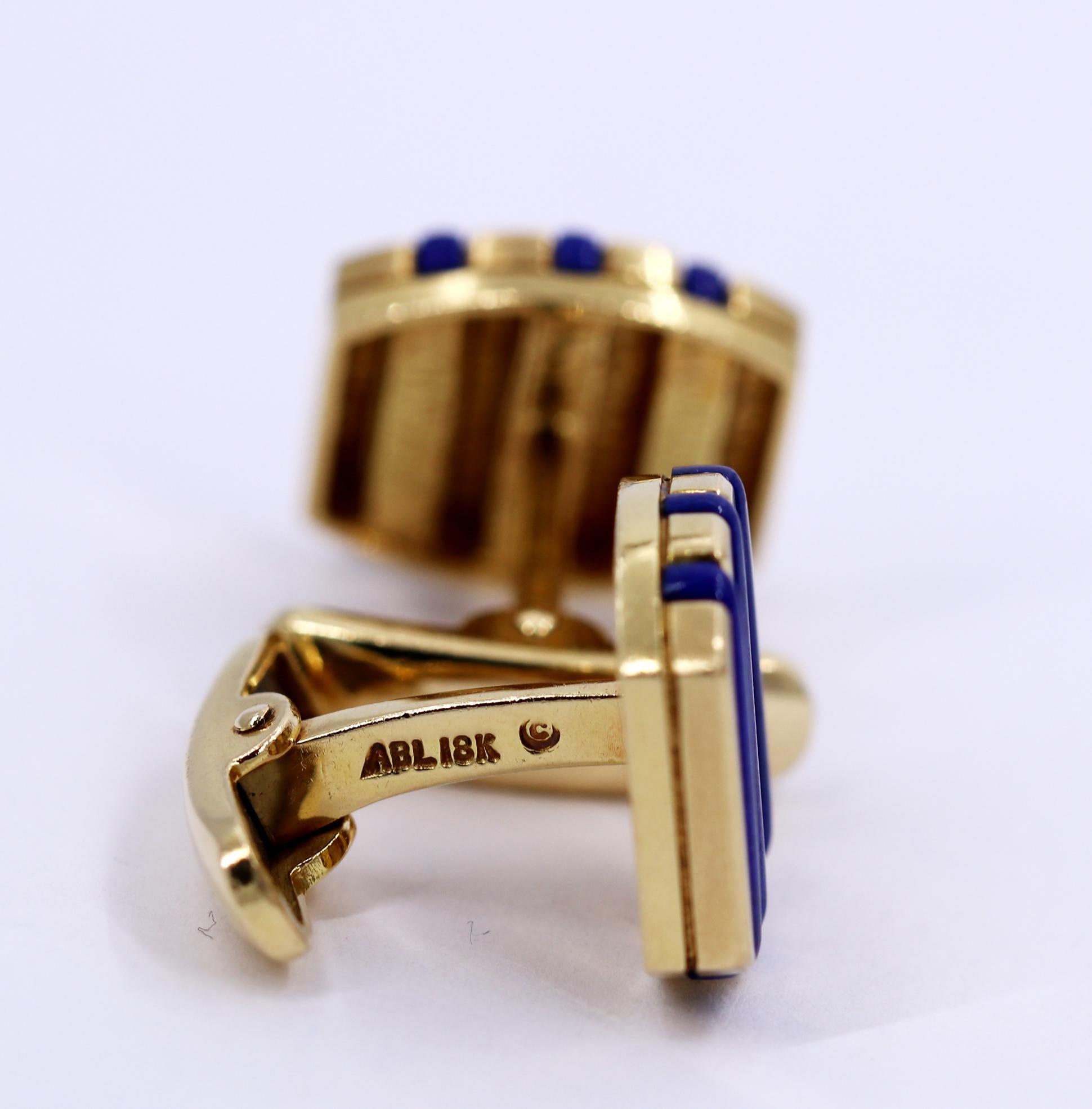 Gold and Lapis Lazuli Cufflinks In Good Condition For Sale In Palm Beach, FL