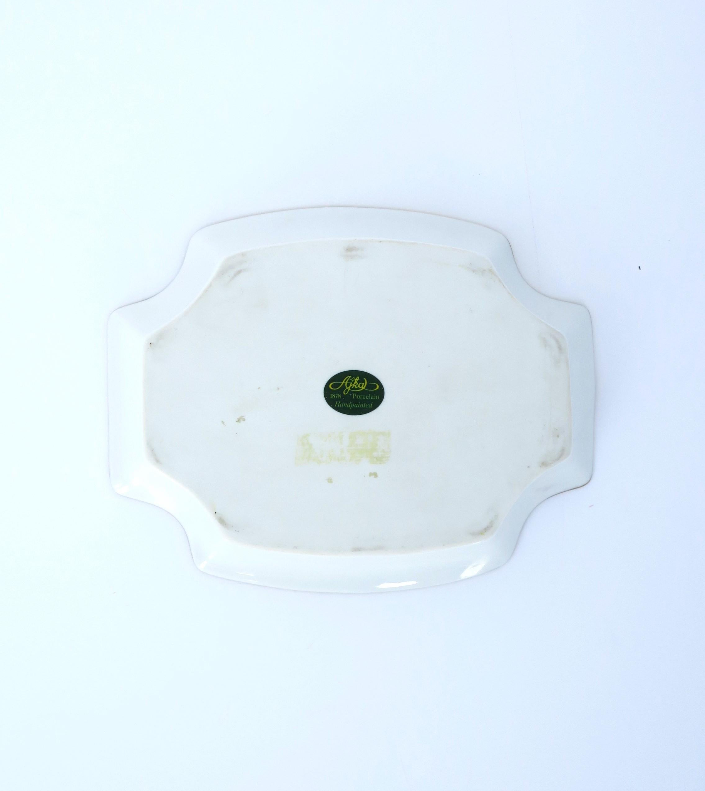Porcelain Jewelry Dish For Sale 8