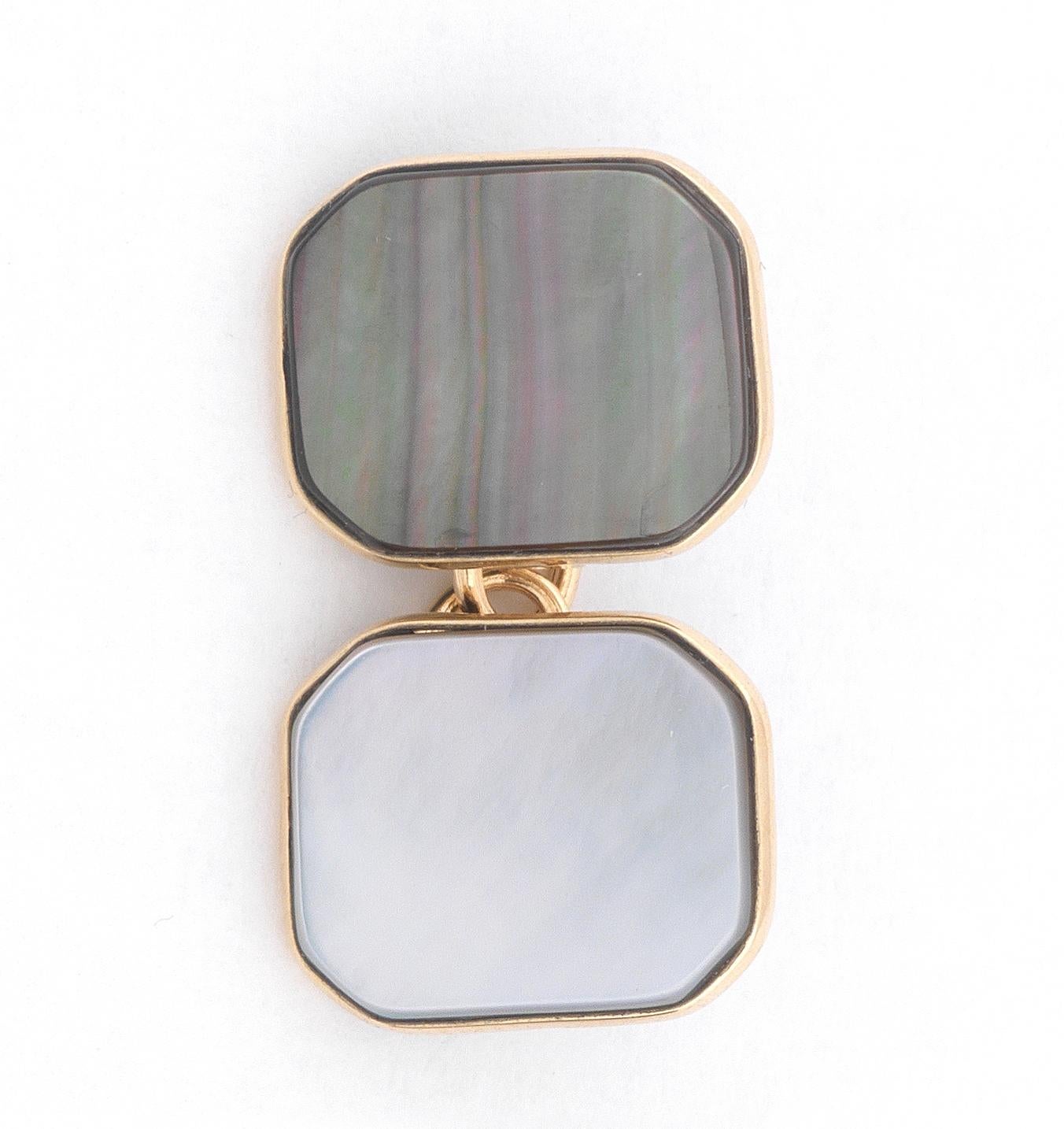 Square shaped mother of pearl and gold, lenght 13mm x 11mm