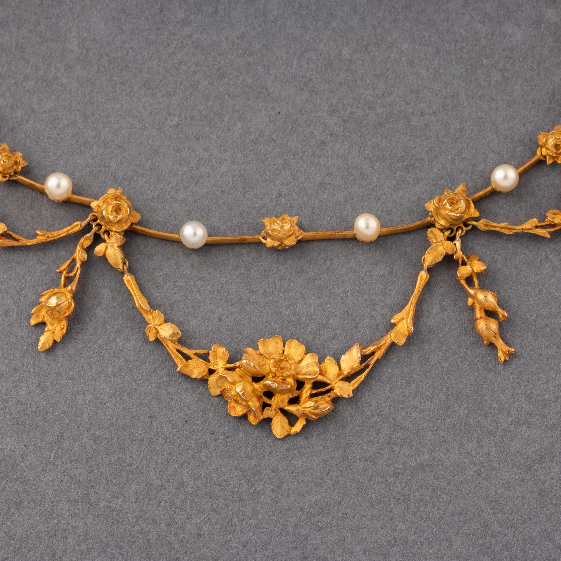 Belle Époque Gold and Natural Pearls French Antique Necklace For Sale
