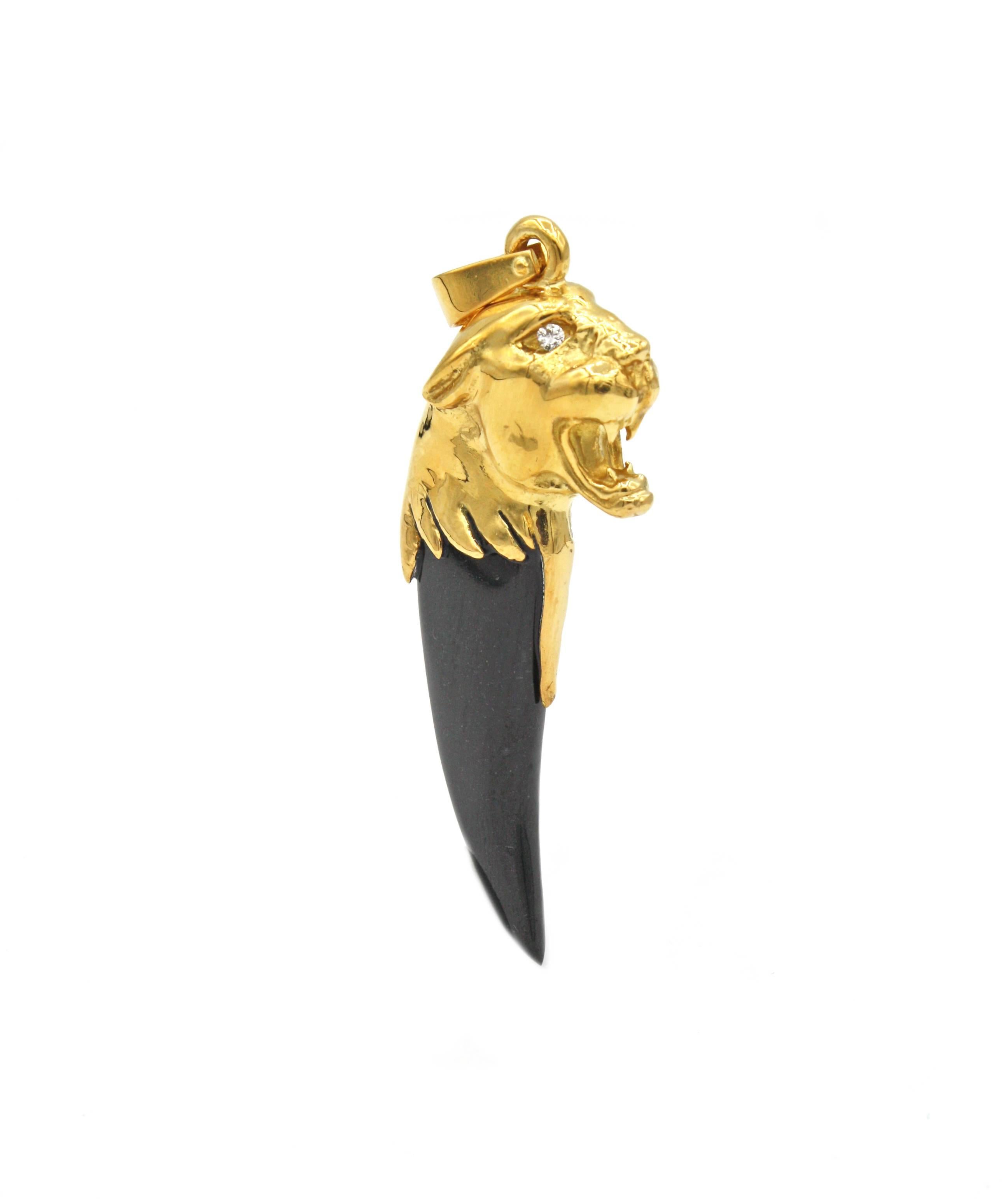 Retro Gold and Onyx Jaguar Pendant For Sale