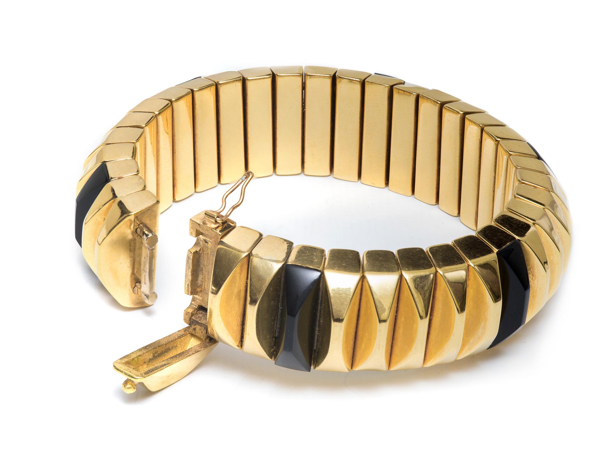 Women's or Men's Gold and Onyx Ridged Bracelet For Sale