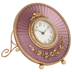 Horloge de table circulaire en or et perles à la manière de Fabergé