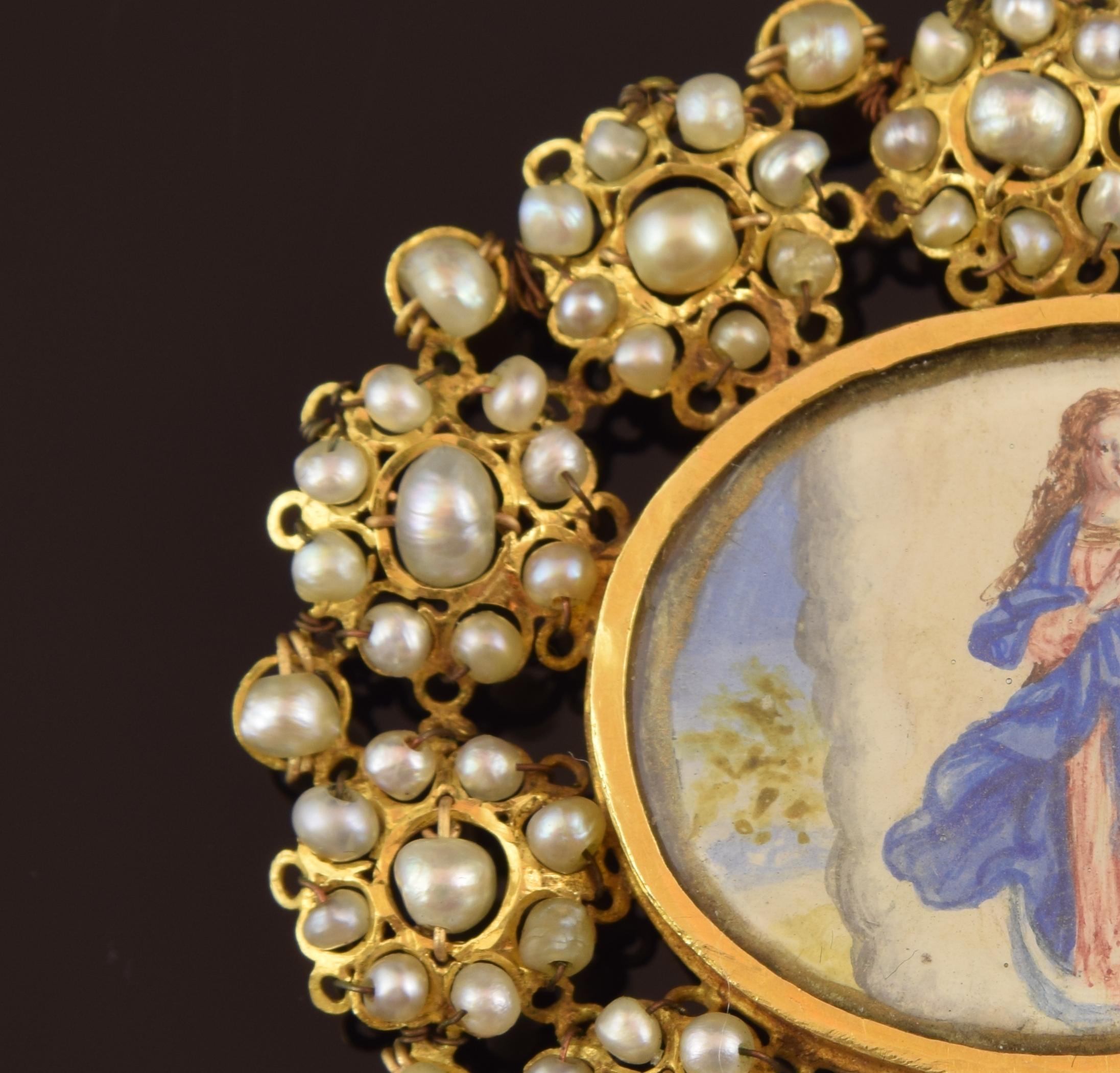 Neoclassical Gold and Pearls Devotional Pendant, 18th Century