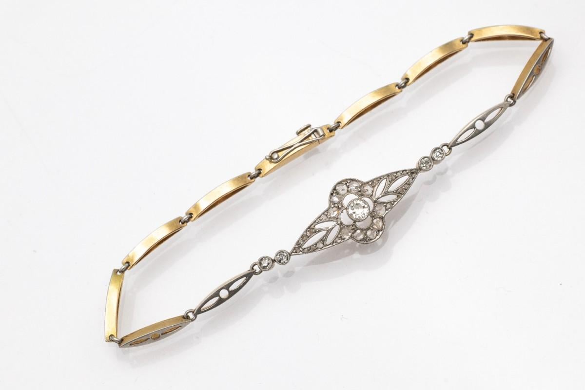 Gold and platinum bracelet with old cut diamonds, circa 1920. For Sale 1