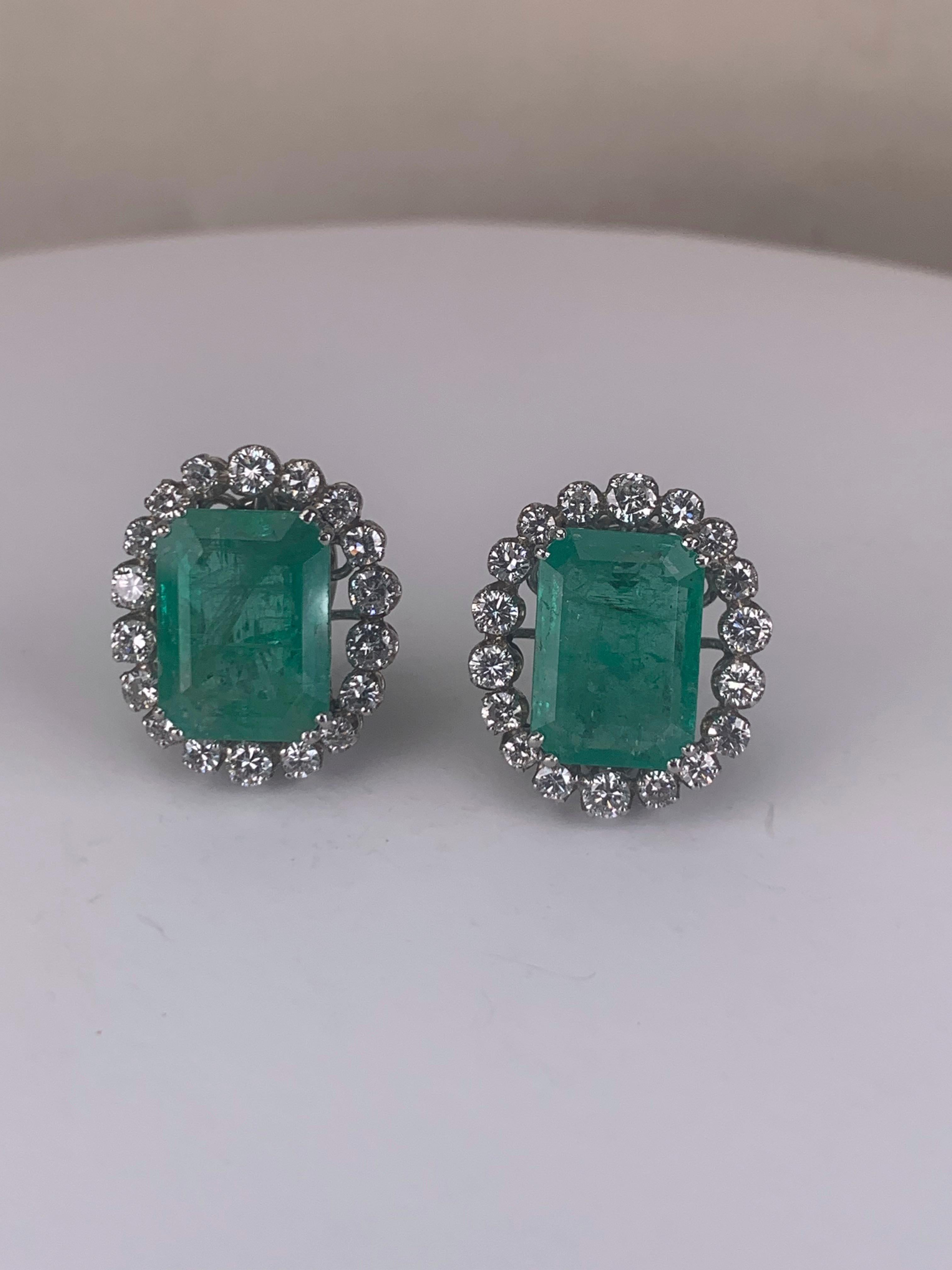 Gold and platinum earrings with emeralds and brilliants 3