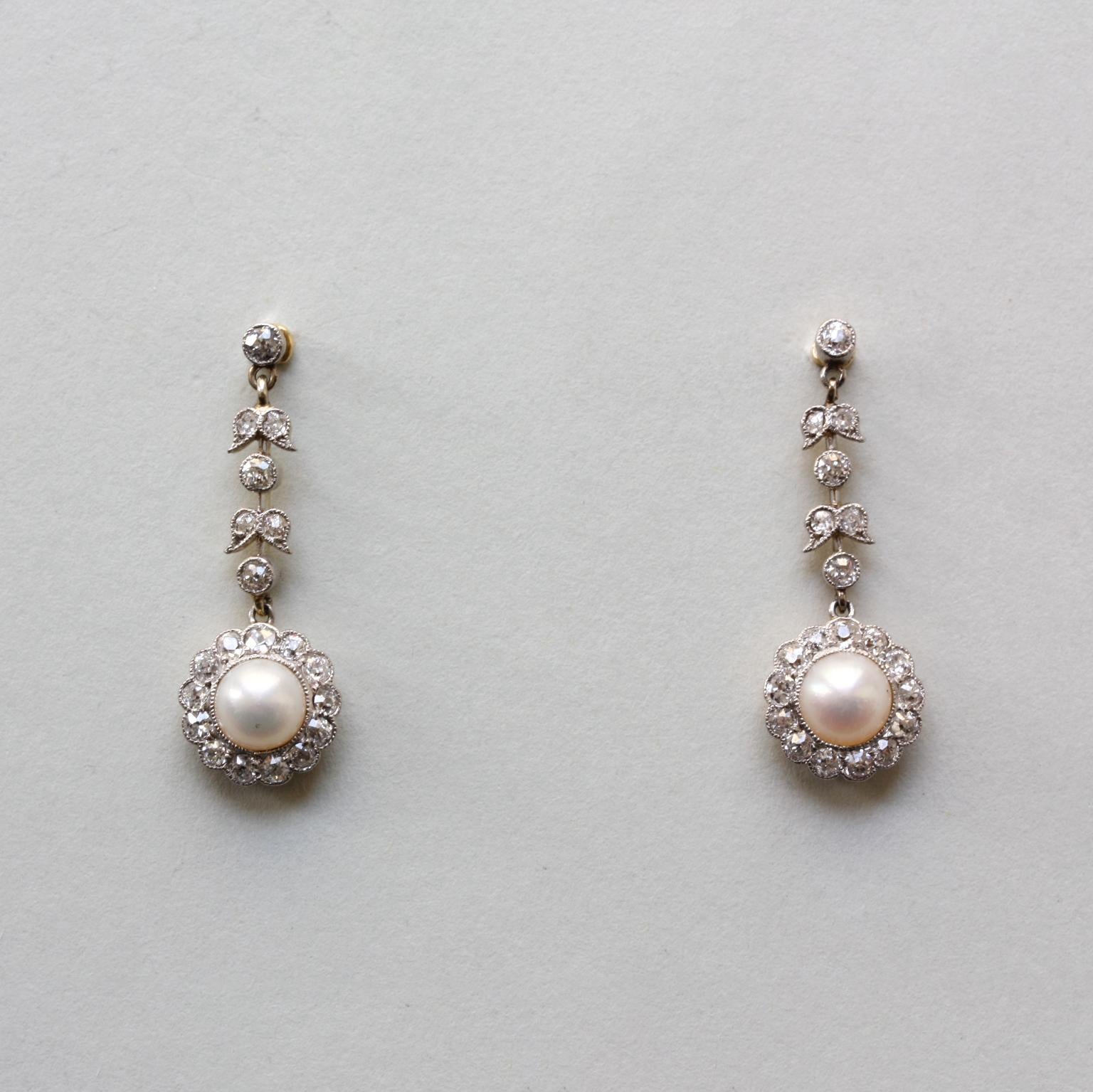 Gold and Platinum Edwardian Earrings with Diamond and Pearls In Good Condition In Amsterdam, NL