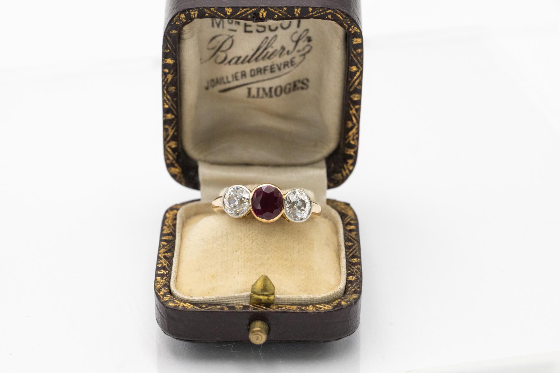 Anello in oro e platino con rubino e diamanti taglio brillante 1,80ct in vendita 2