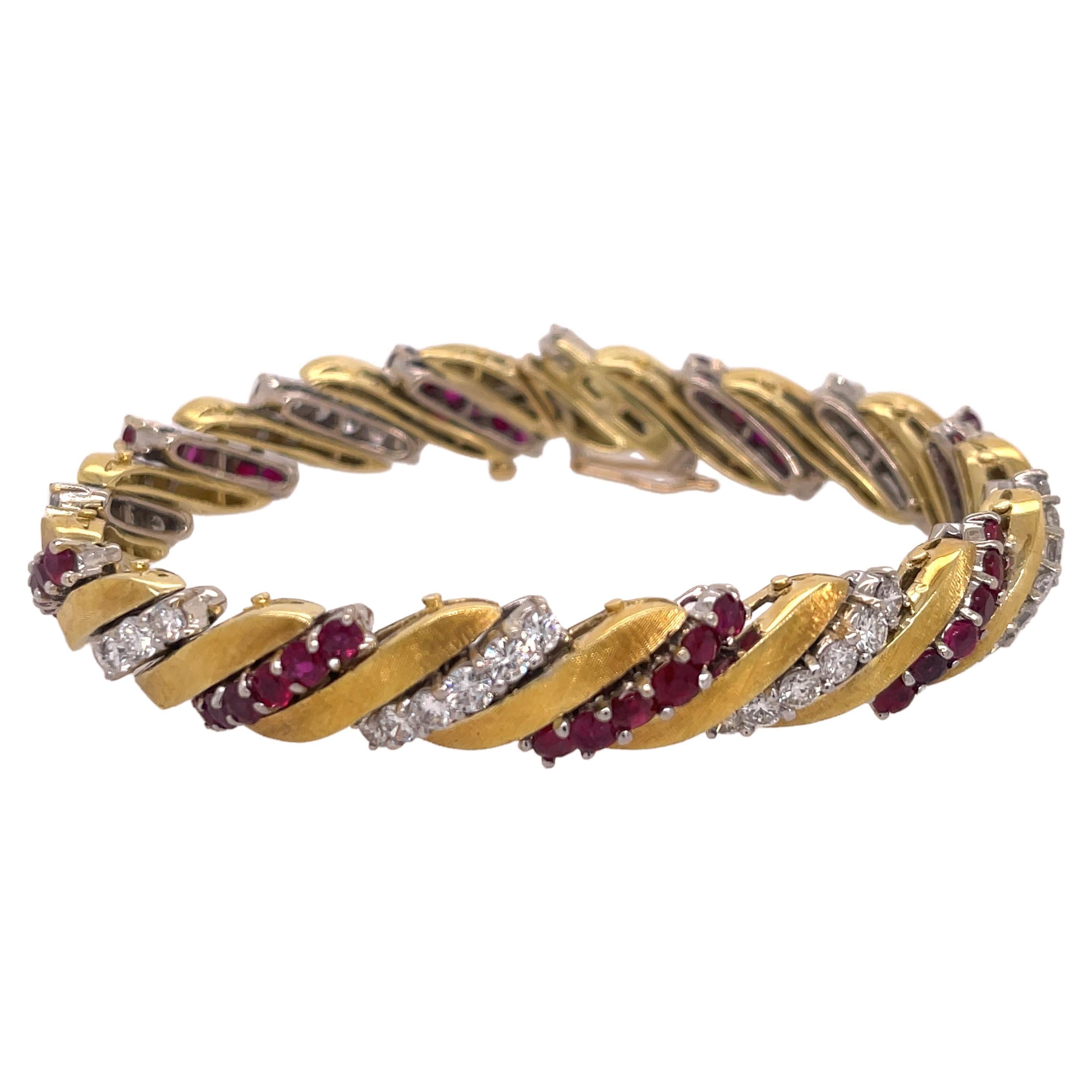 Bracelet en or et platine avec rubis et diamants