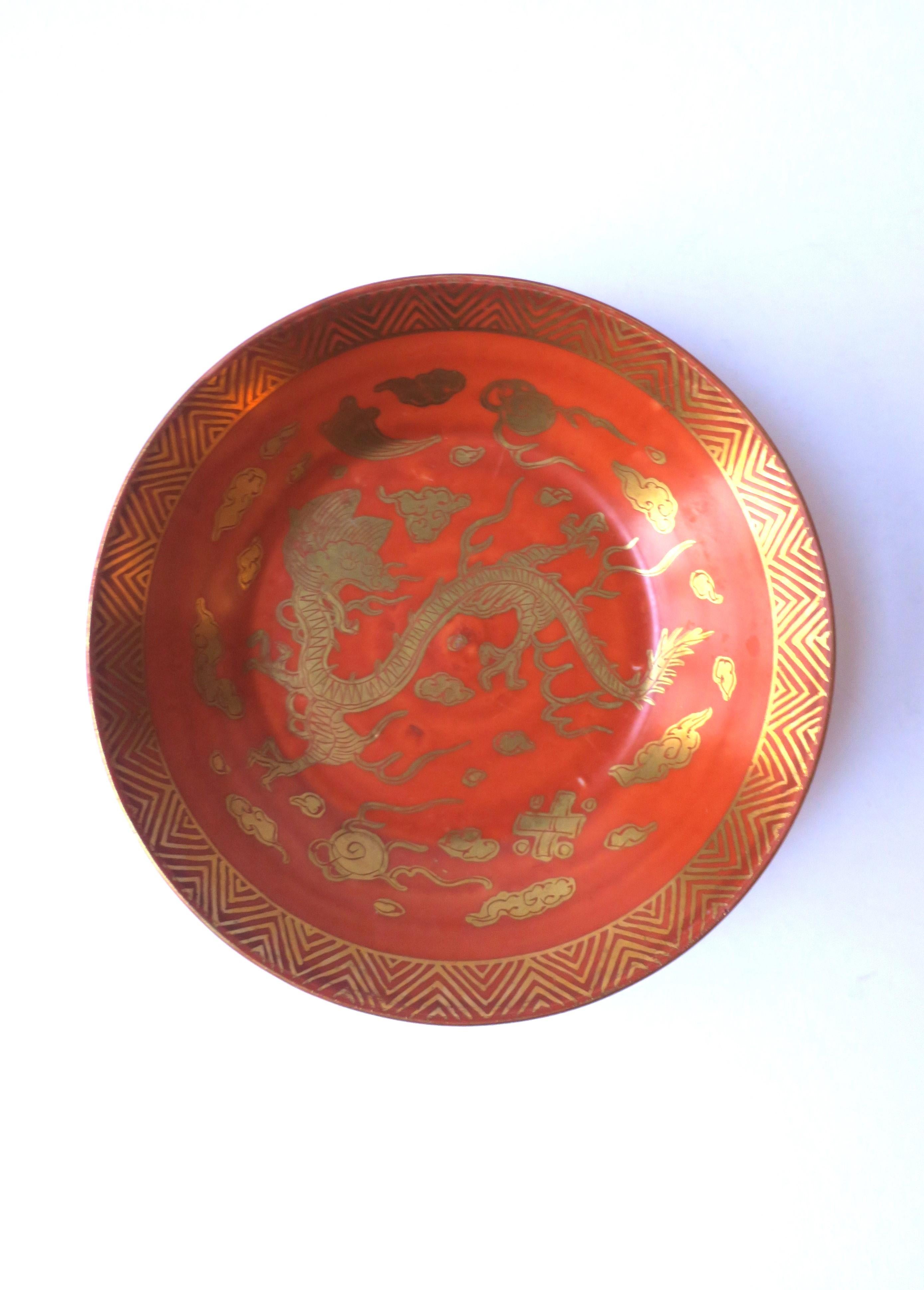 Gold and Red Finger or Nut Bowls with Dragon Design, Set of 3 For Sale 1