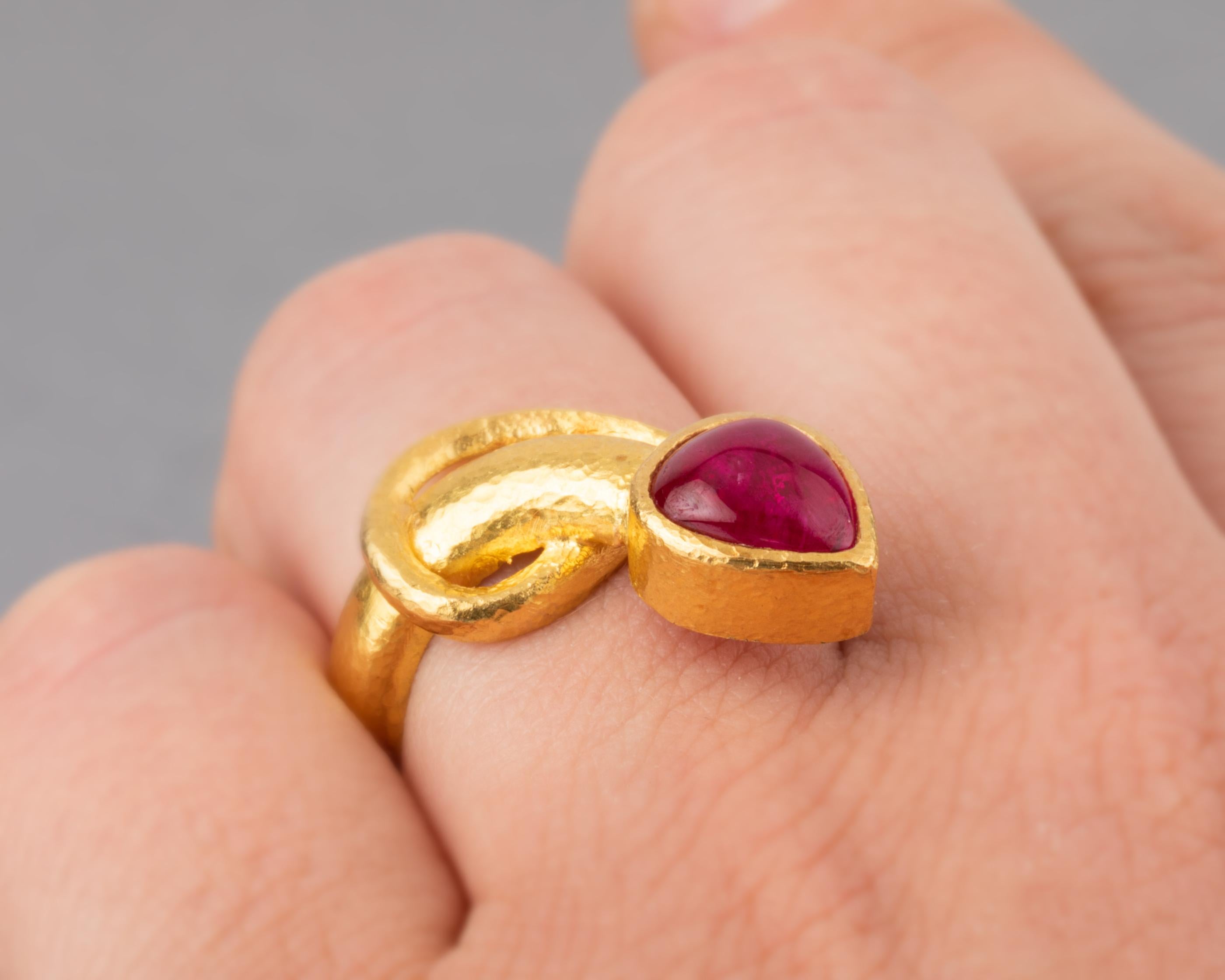 Gold and Ruby French Ring by Bernardeau In New Condition In Saint-Ouen, FR