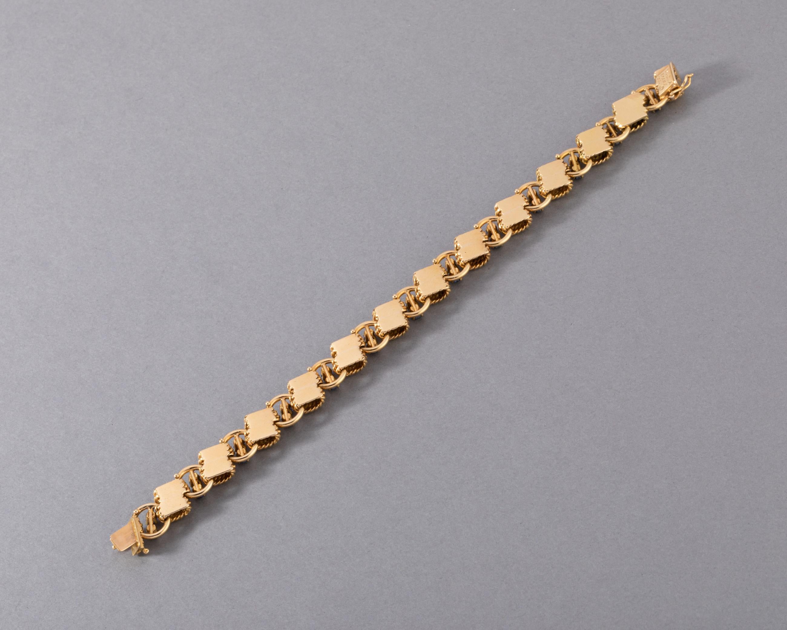 Round Cut Gold and Sapphires Van Cleef & Arpels Vintage Bracelet For Sale
