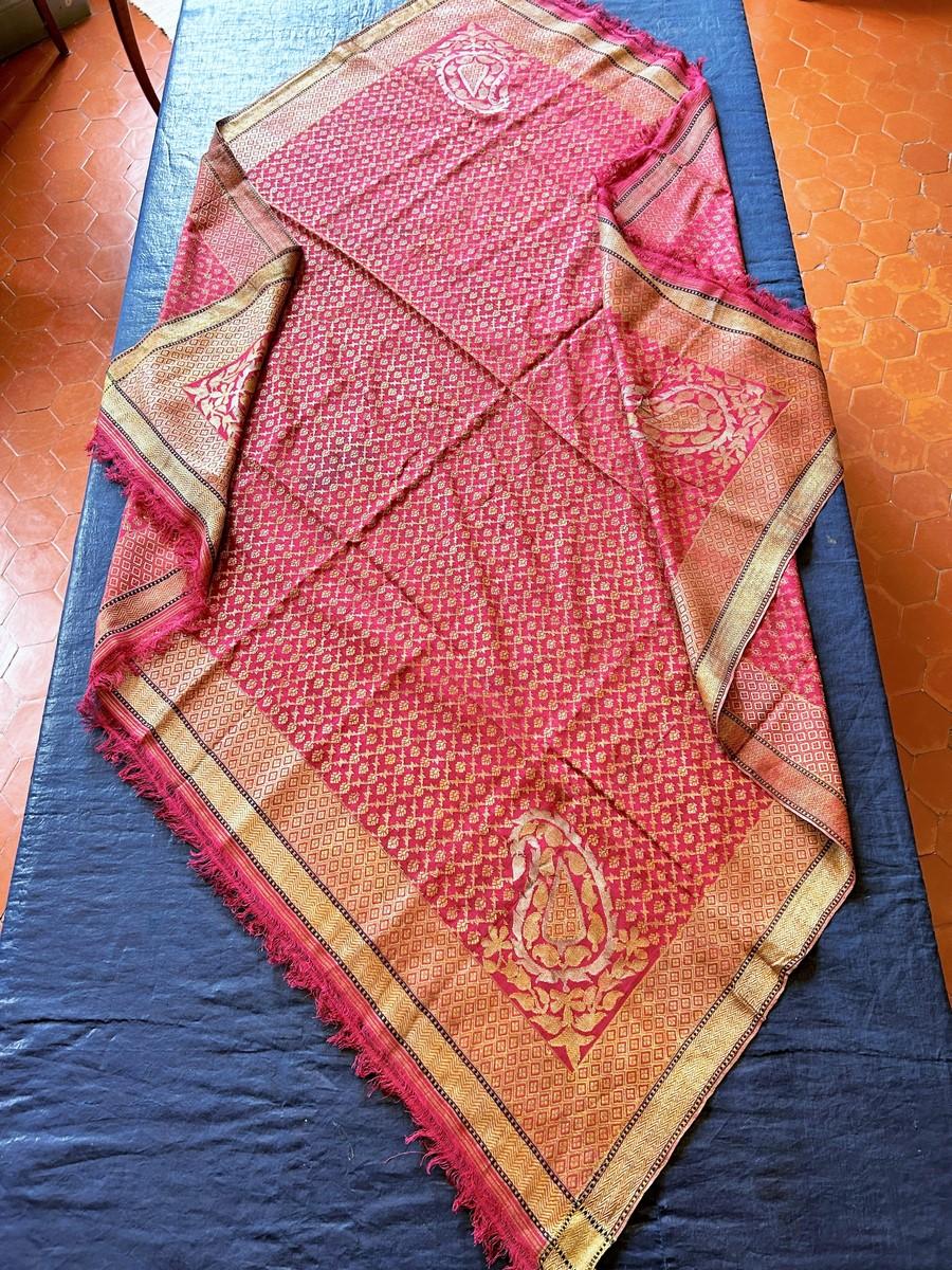 Chal fichu de seda brocada en oro y plata - Benarés Varanasi India Siglo XIX Rosa