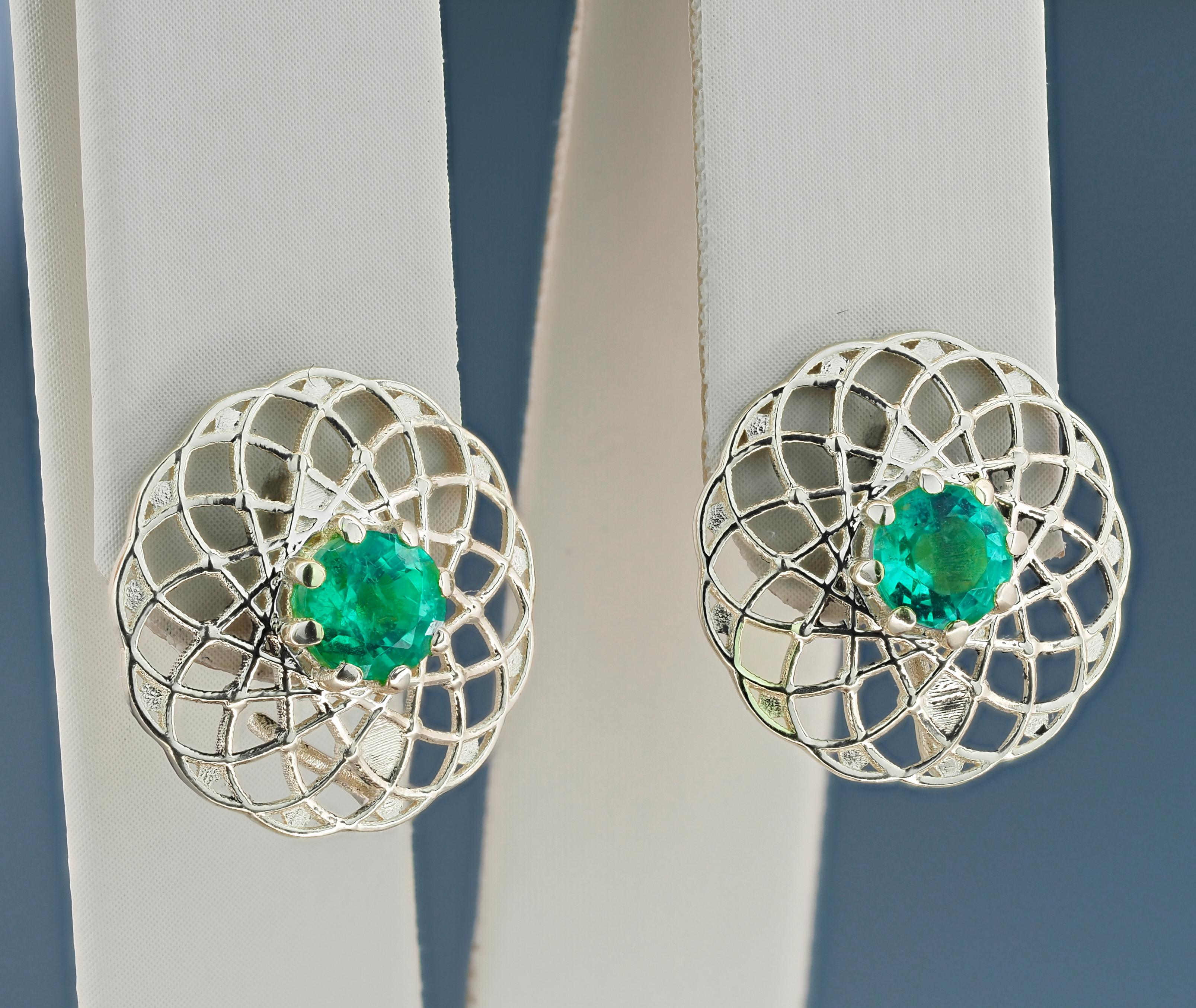 Round Cut Emerald earrings. Gold and Silver Transformable Earrings Studs with Emeralds For Sale