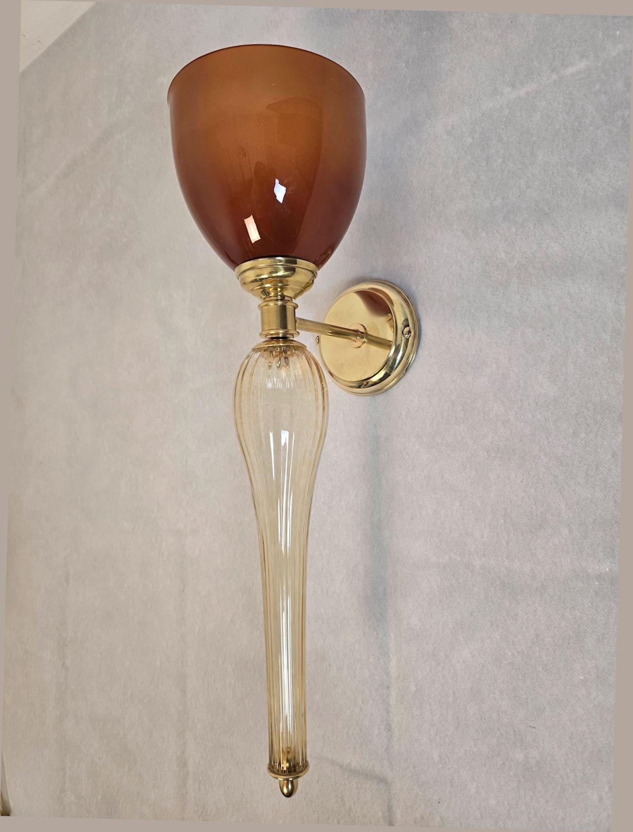 Coppia di appliques in vetro di Murano in oro e terracotta In condizioni ottime in vendita a Dallas, TX