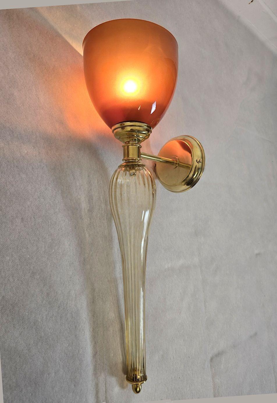 Fine XX secolo Coppia di appliques in vetro di Murano in oro e terracotta in vendita