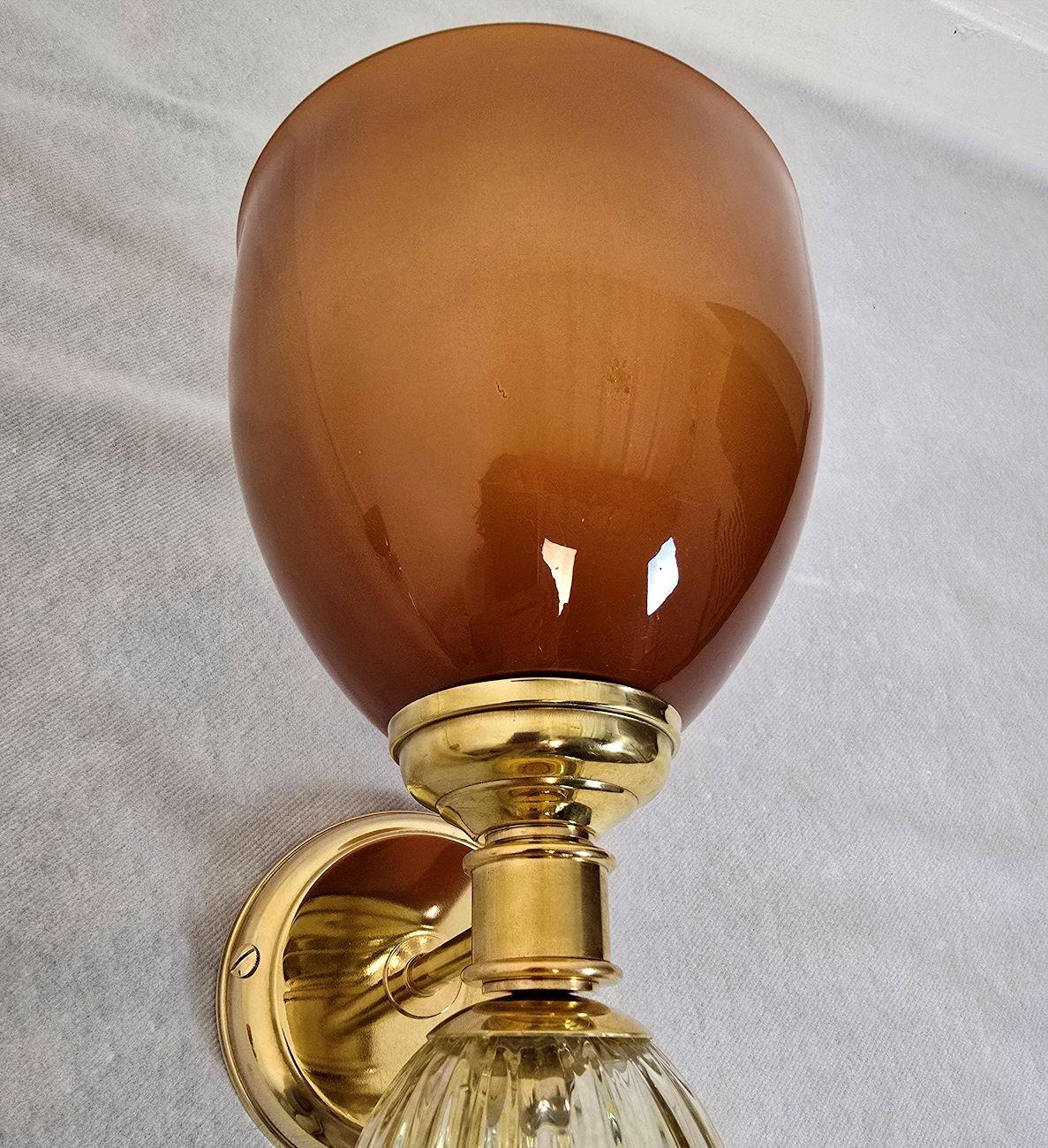 Ottone Coppia di appliques in vetro di Murano in oro e terracotta in vendita