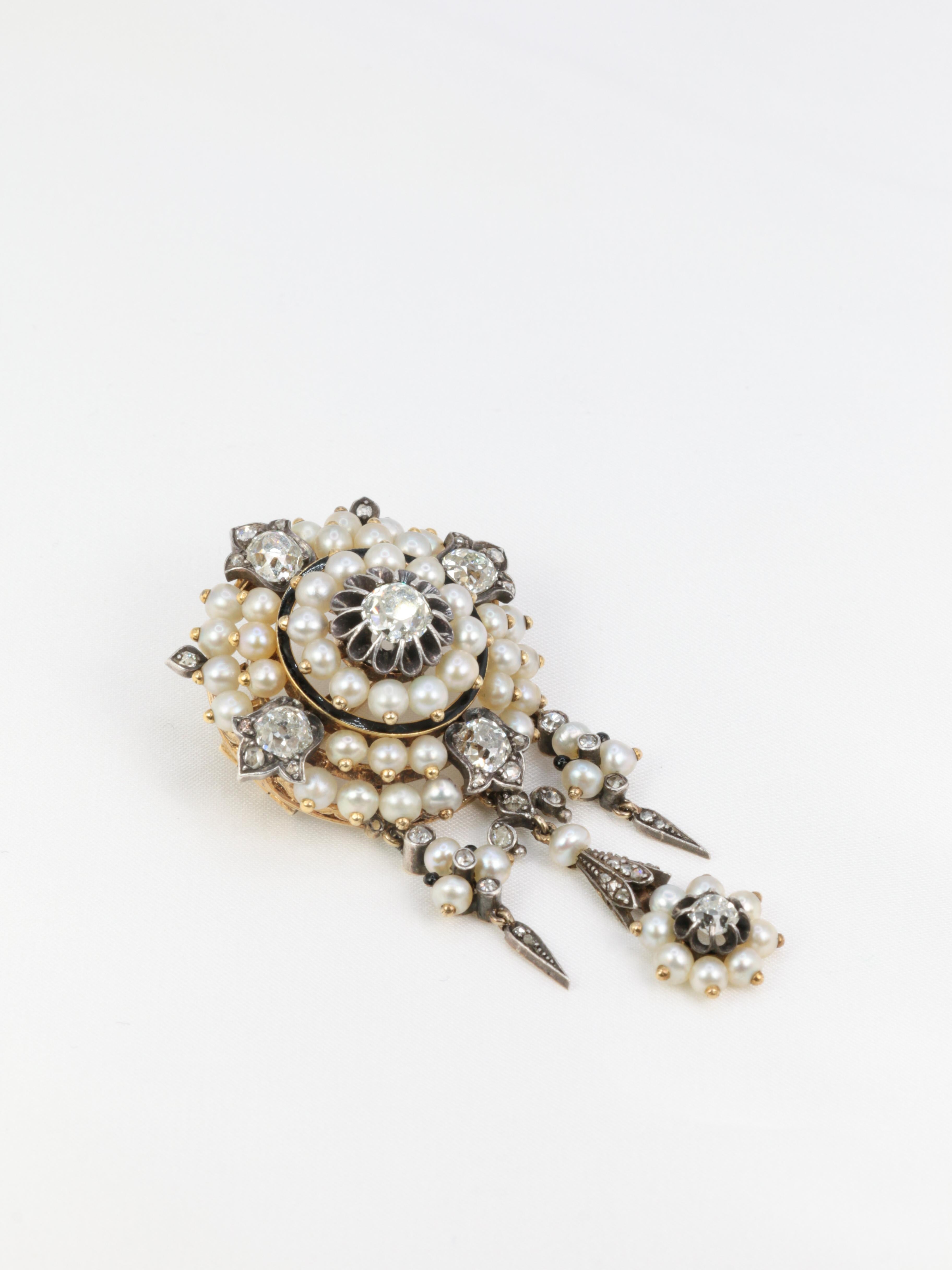 Gold Antique Brooch / Corsage Front with Silver, Diamonds, Fine Pearls and Ename In Excellent Condition For Sale In PARIS, FR
