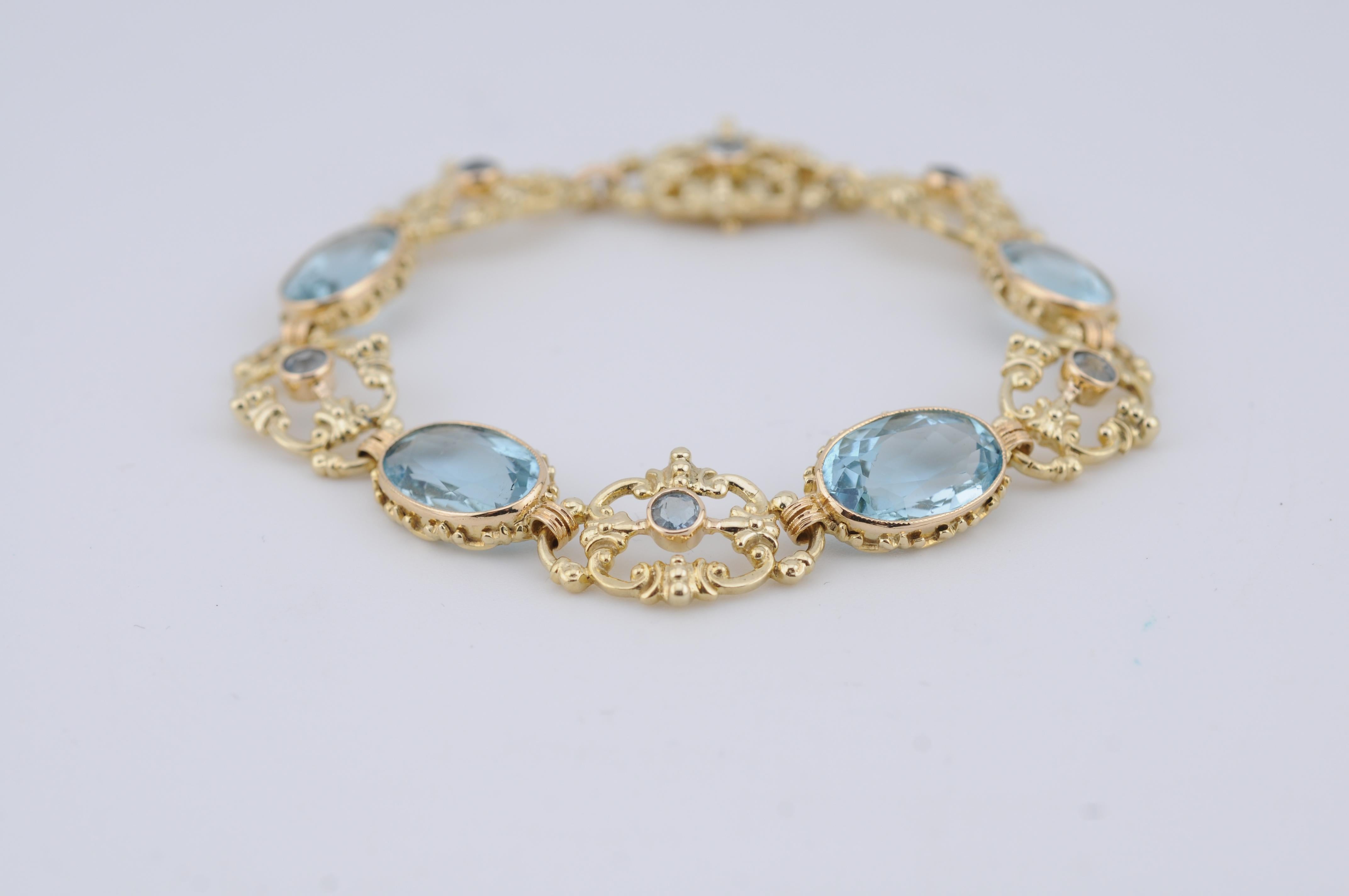 Gold Aquamarine Bracelet – 4×5 ct, Medium Blue For Sale 4