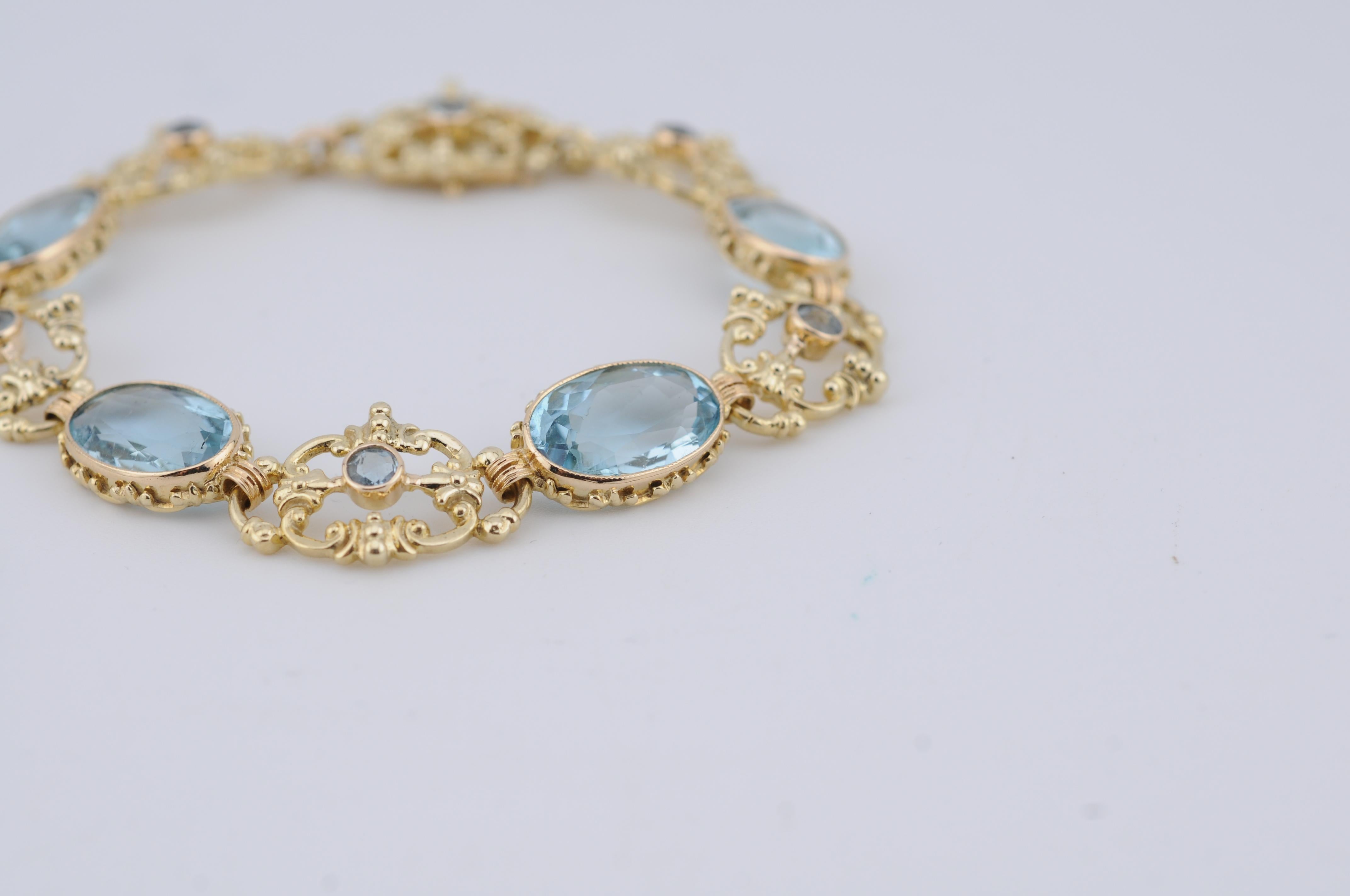 Gold Aquamarine Bracelet – 4×5 ct, Medium Blue For Sale 2