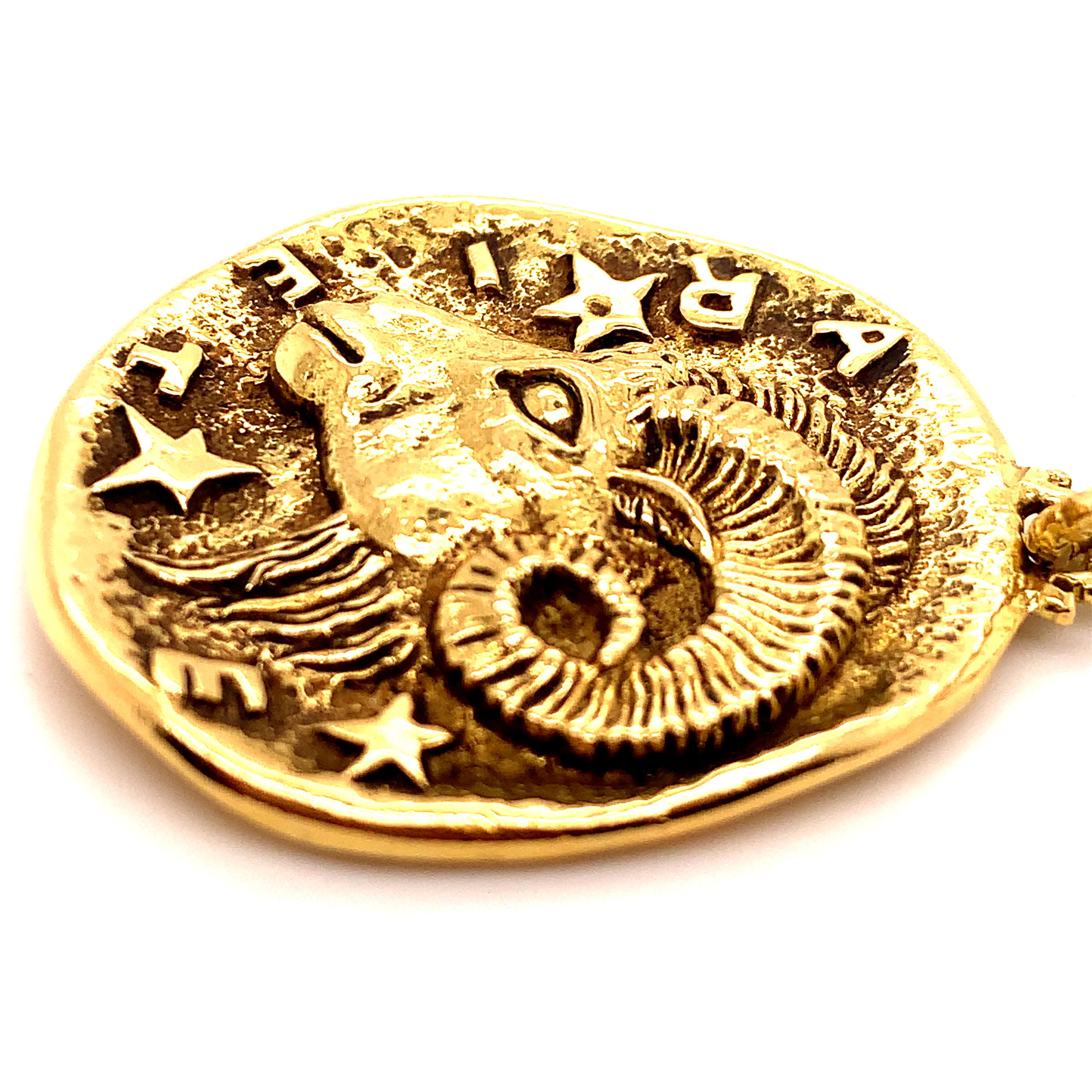 Gold Aries Pendant In Excellent Condition In New York, NY