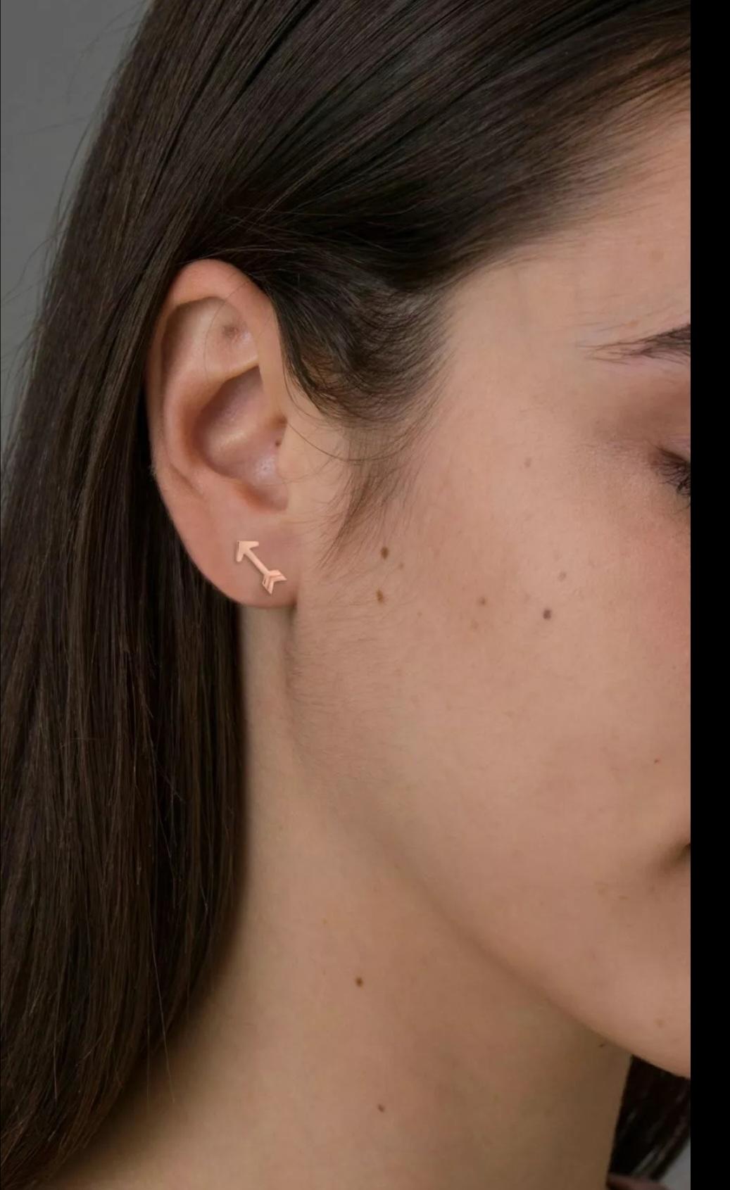 Gold Arrow Earrings 14K Stud Yellow Gold Minimalist Earring Set Birthday Gift. For Sale 3