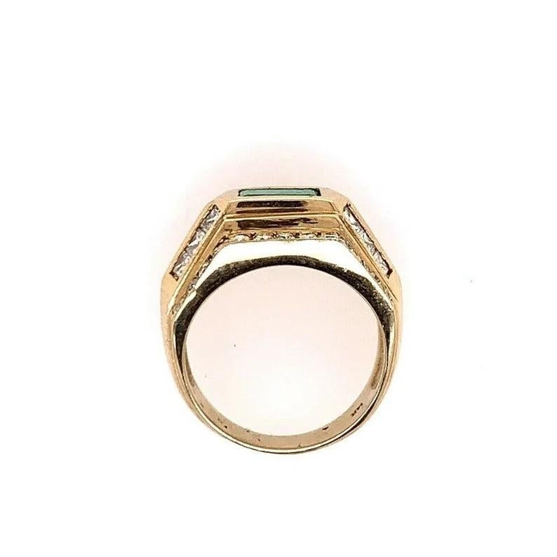 Donna Anello in oro Art Deco da 2 carati Smeraldo verde naturale e diamante da cocktail Circa 1960 in vendita