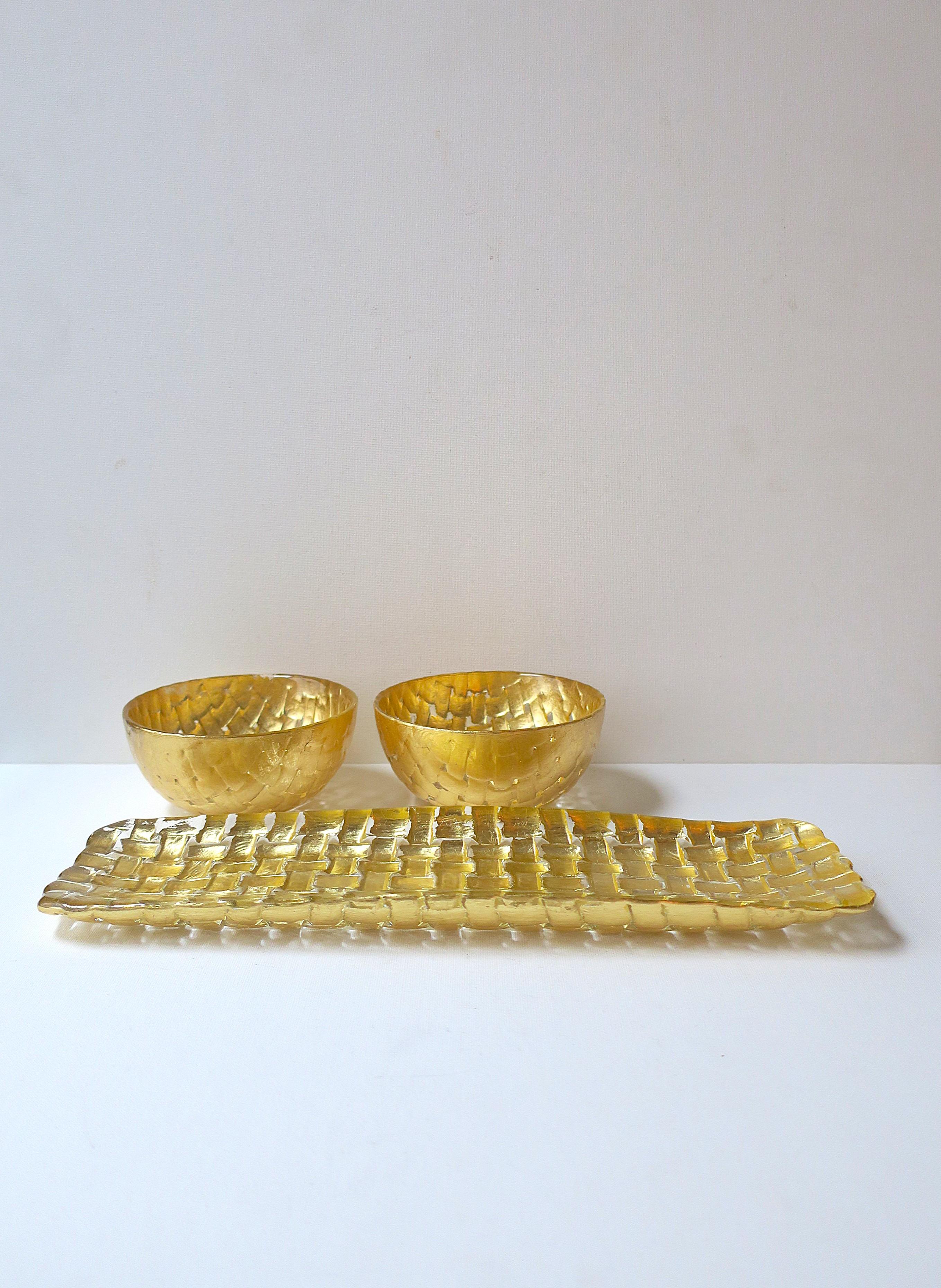 Gold-Kunstglas-Tablett im Angebot 1