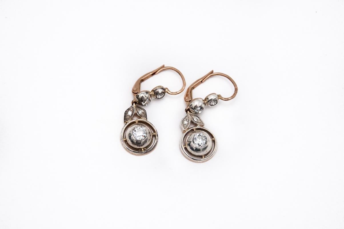 Gold Art Nouveau drop earrings with 0.85ct diamonds, Graz - Austria, 1910s. In Good Condition In Chorzów, PL