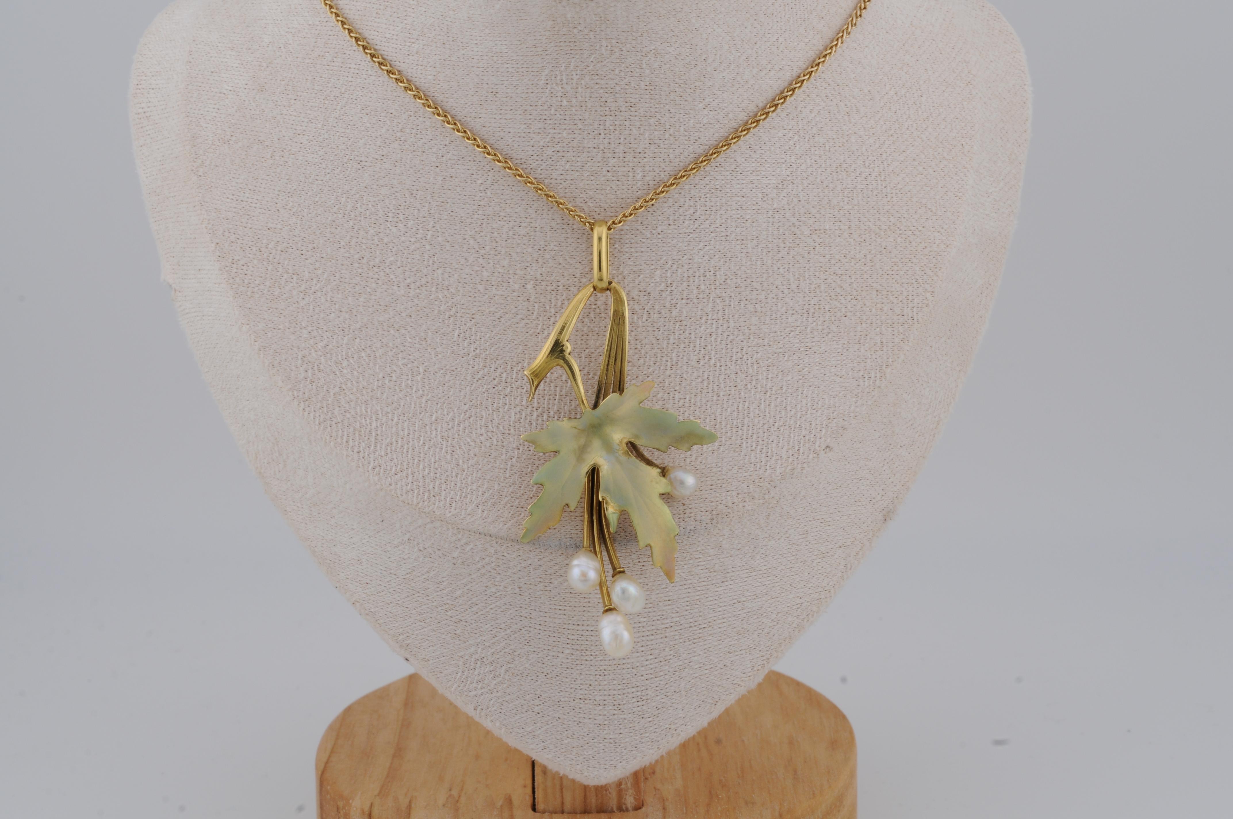 Jugendstil-Anhänger aus Gold und 18 Karat Gelbgold mit Gold im Zustand „Gut“ im Angebot in Berlin, BE