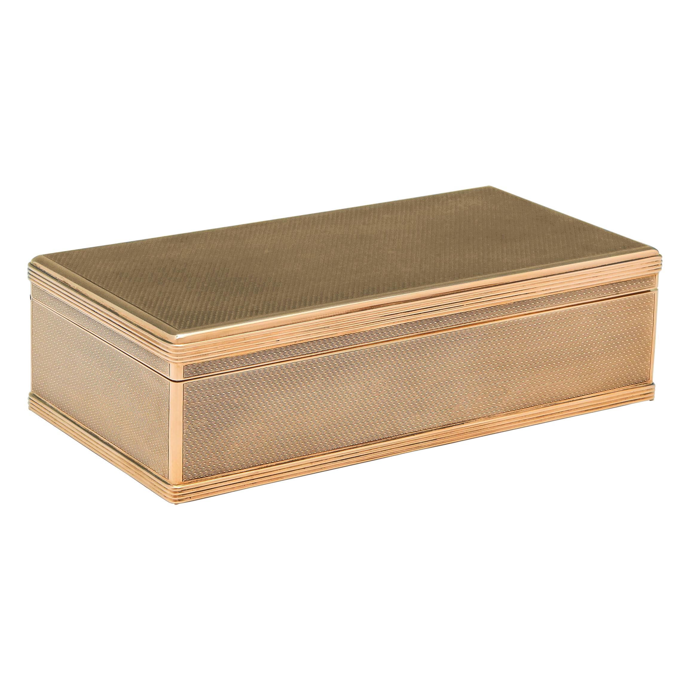 Art Deco 9 Carat Gold Cigar Box Made by Asprey & Co. in London 1928