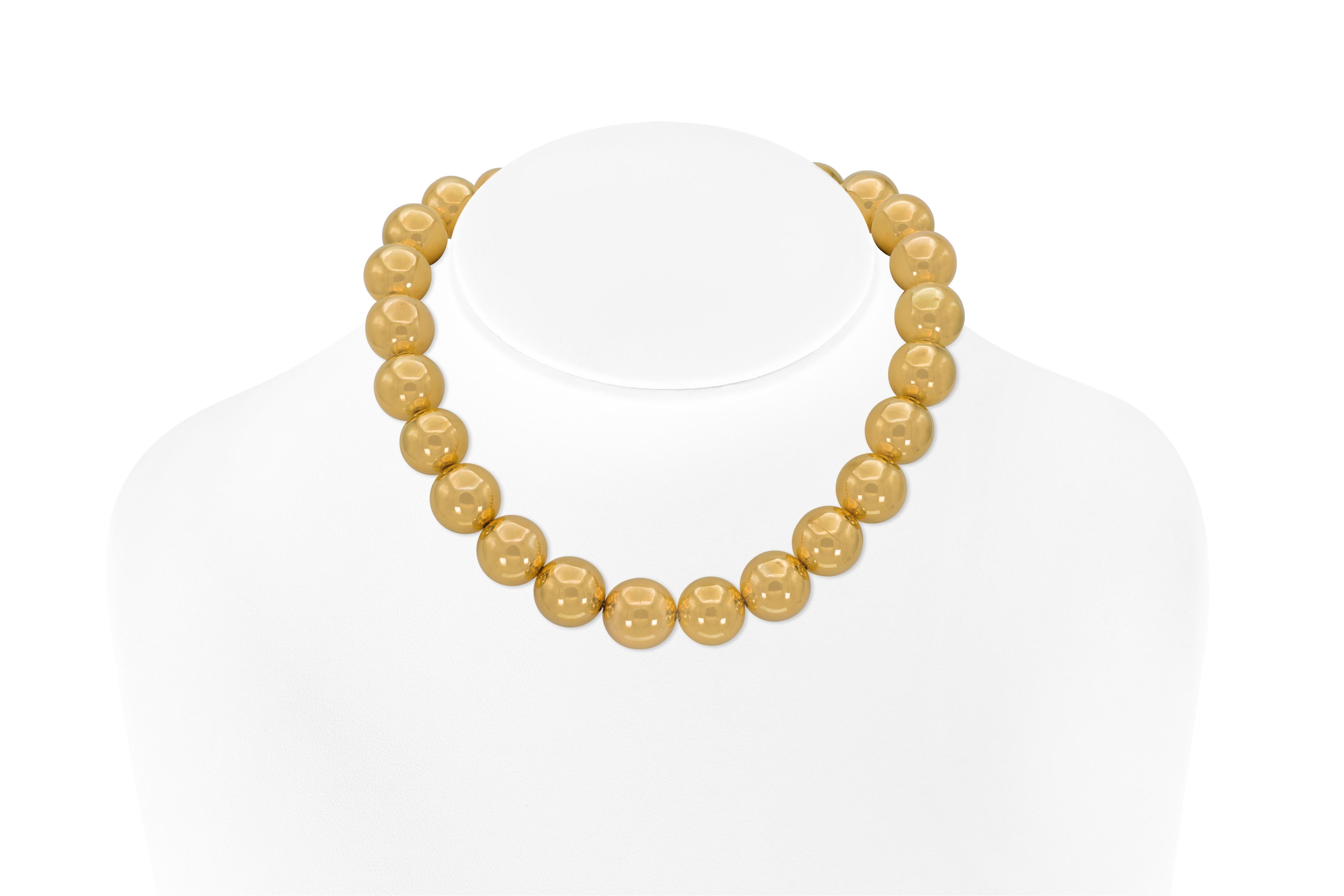 Gold Balls Necklace In Good Condition For Sale In New York, NY