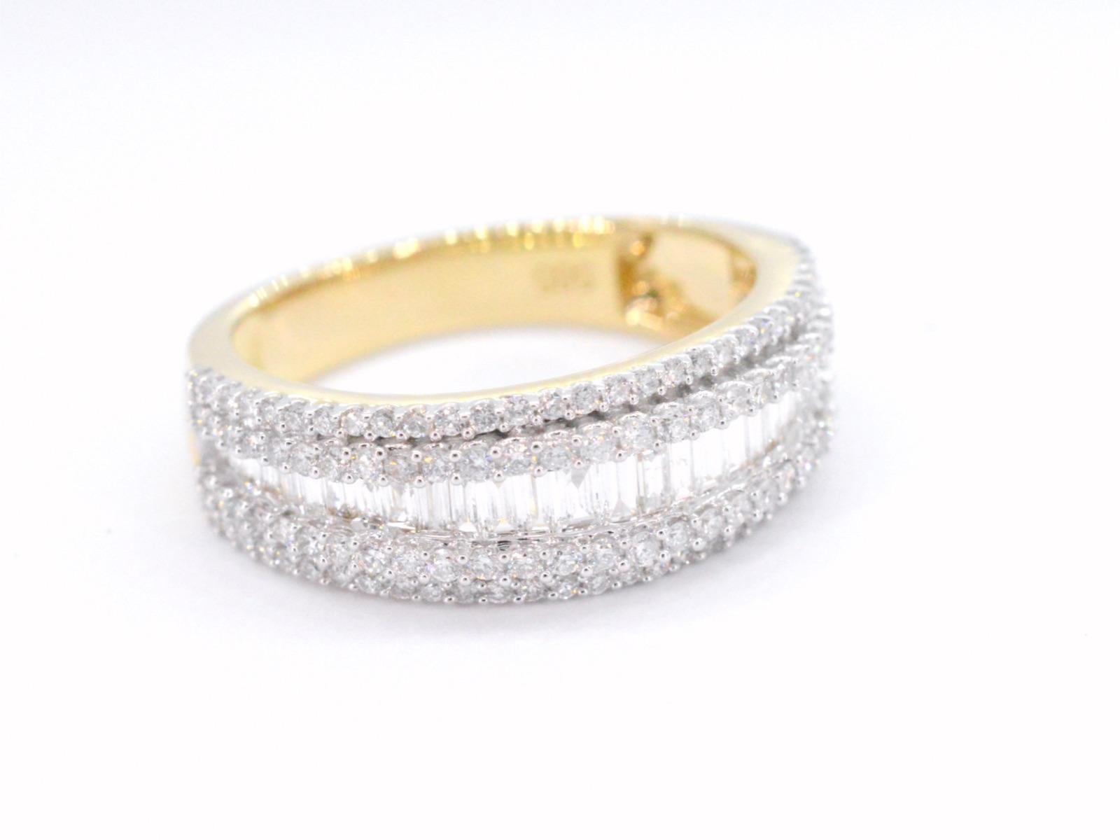 Contemporary Gold Band Ring with Five Rows of Diamonds 1.00 Carat For Sale