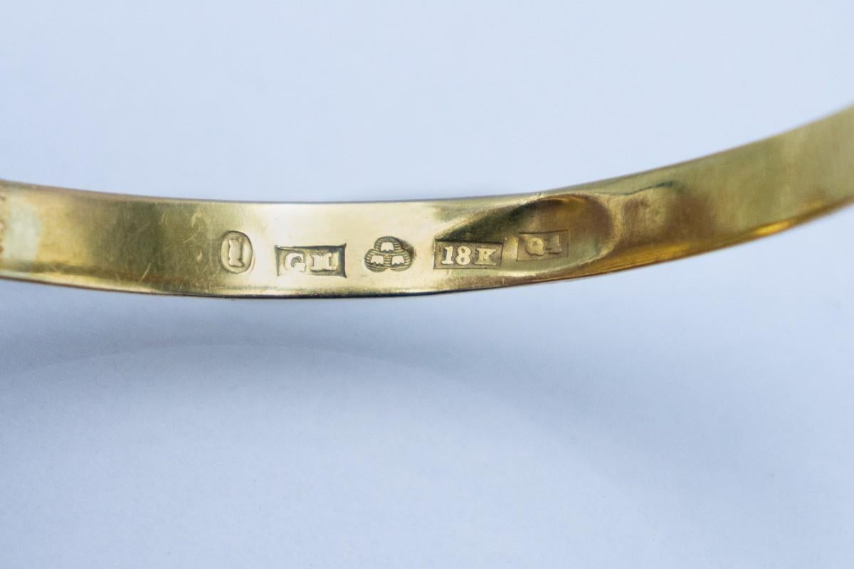 Début de l'époque victorienne Bracelet jonc en or avec une bourse et un e-mail, Suède, 1849 en vente